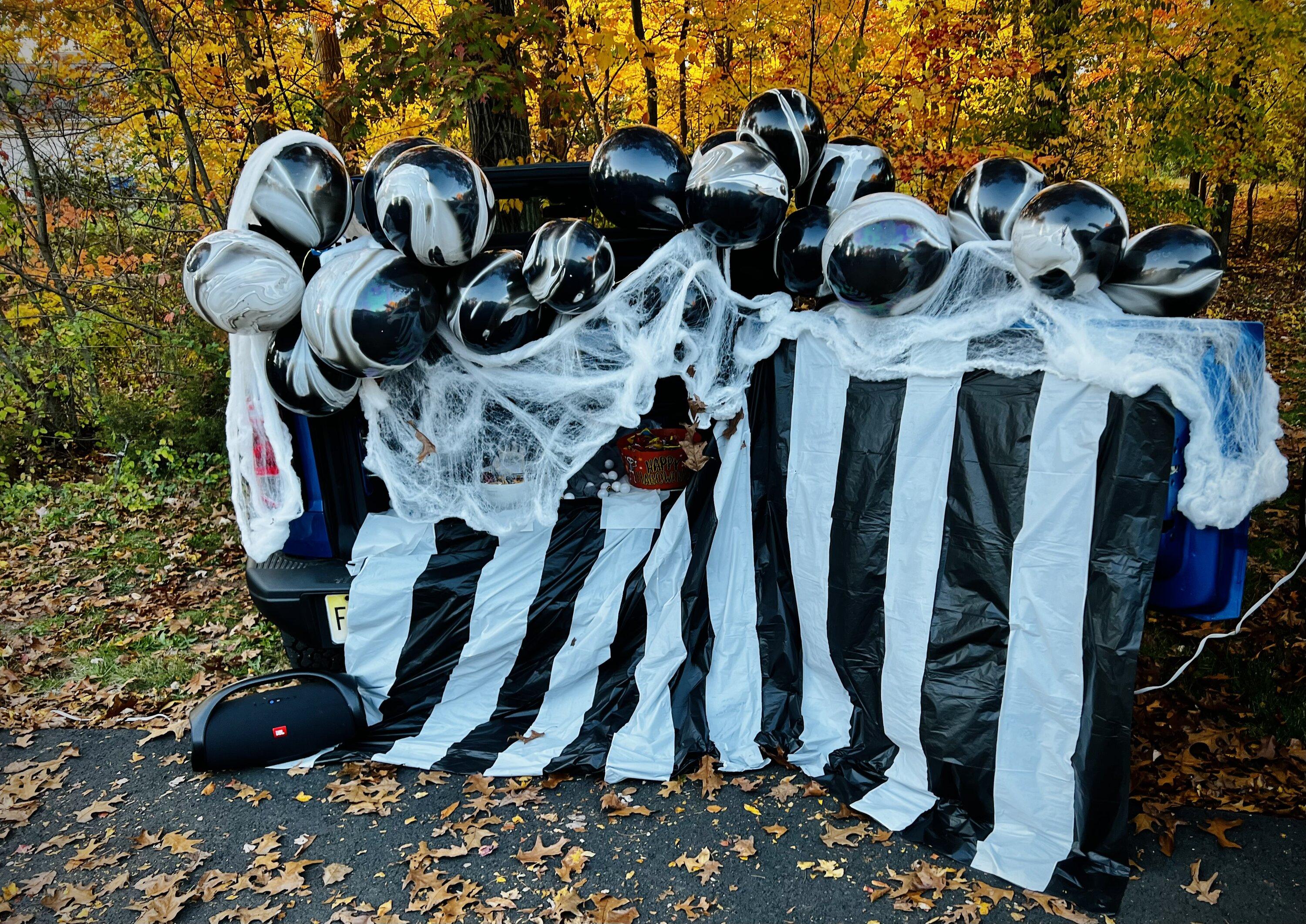 Ford Bronco Bronco Trunk or Treat Setups?!? 60728490-DA1C-44BC-8D23-A46B33136D5D