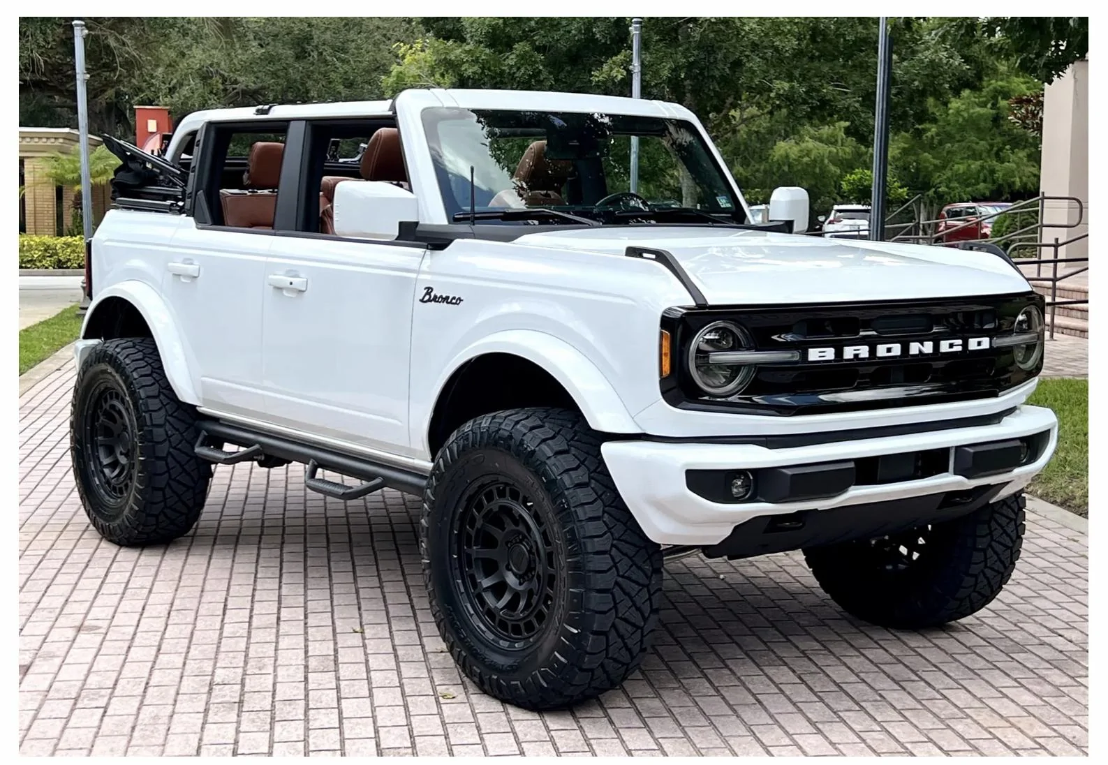 Ford Bronco Who's getting Oxford White? E19A80B1-2BA7-4935-83AD-CFEA9BA6B31F