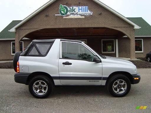 Ford Bronco PICS: BASE Bronco in Iconic Silver - completed preproduction model unnamed (1)