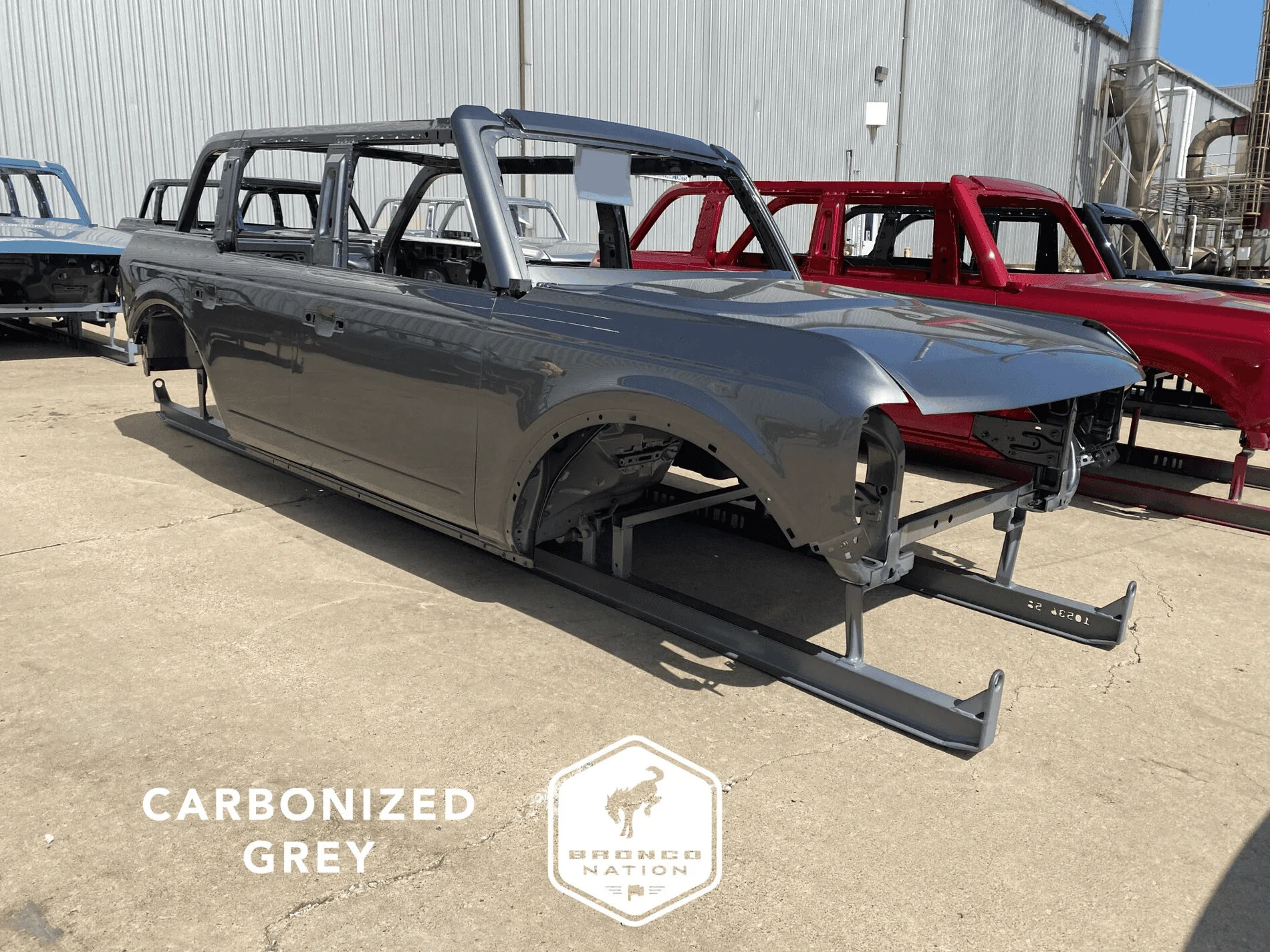 Ford Bronco PICS: BASE Bronco in Iconic Silver - completed preproduction model 1601301034181