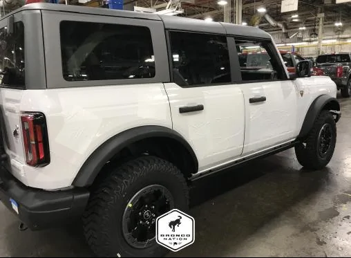 Ford Bronco PICS: BASE Bronco in Iconic Silver - completed preproduction model Oxford White 2021 Bronco production line factory 9