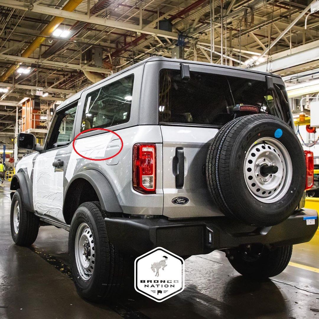 Base Bronco Iconic Silver Steel Wheels 2.jpg