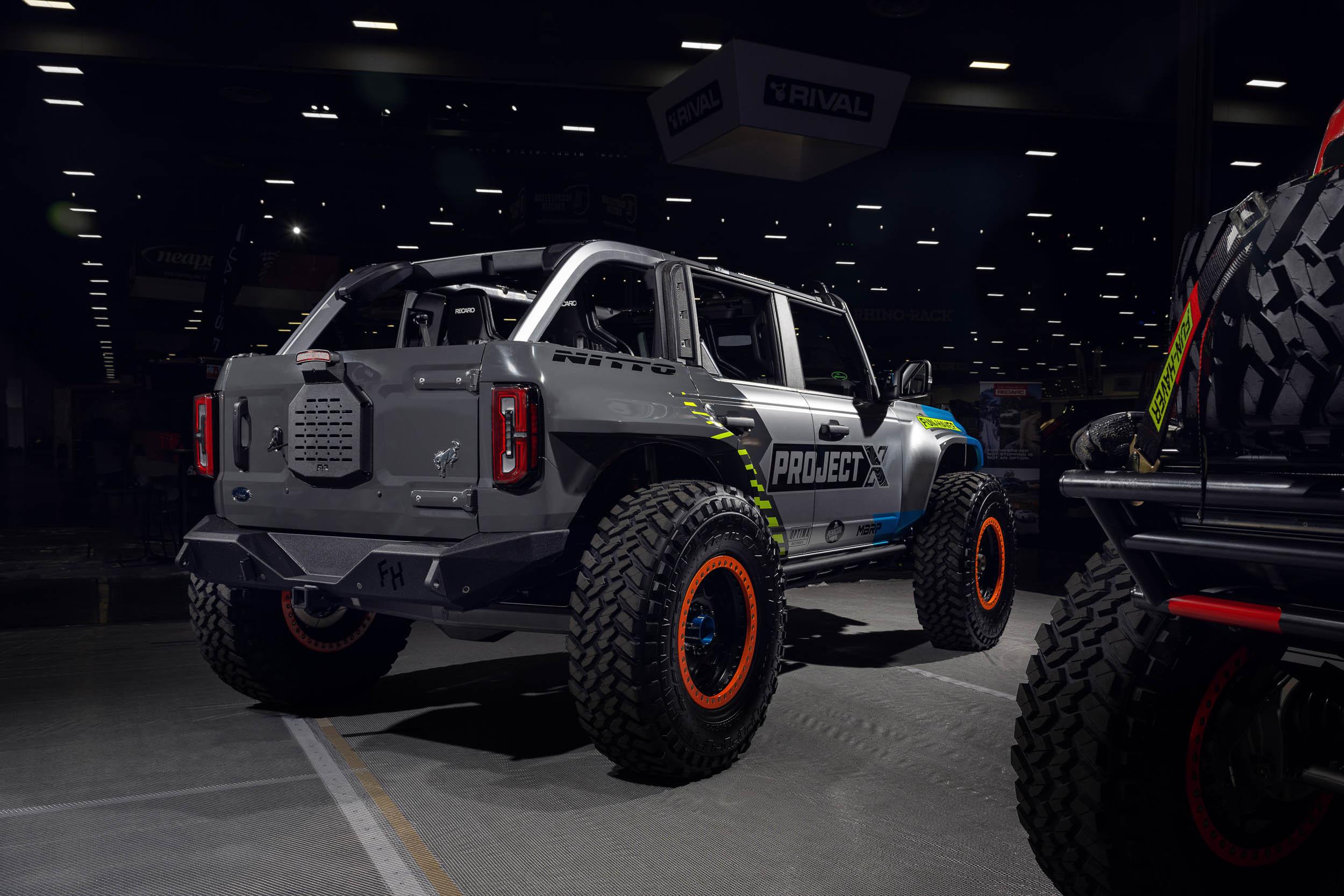 Ford Bronco The Fun Haver, Fun Runner LT just released at SEMA! Bronco-Fun-Runner-LT-3