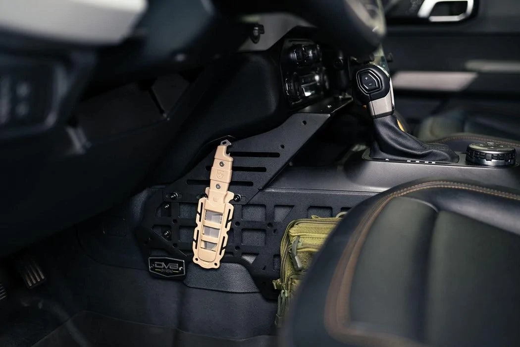 Ford Bronco DV8 Offroad | Center Console Molle Panels & Bridge bronco-center-console-molle-panels-bridge_1051x700