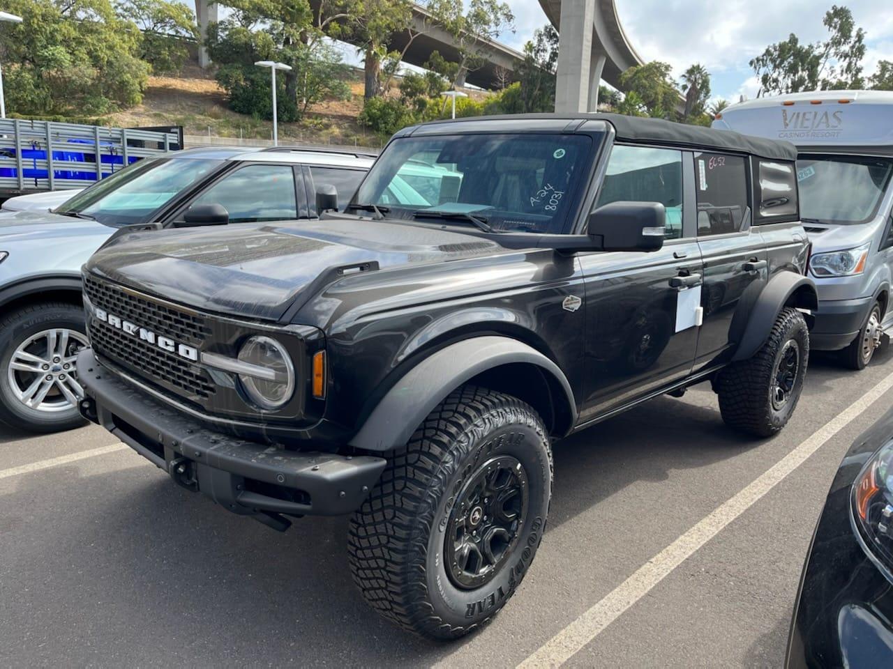 Ford Bronco 8/8/22 Build Week Group. WhatsApp Image 2022-11-01 at 12.33.08 PM