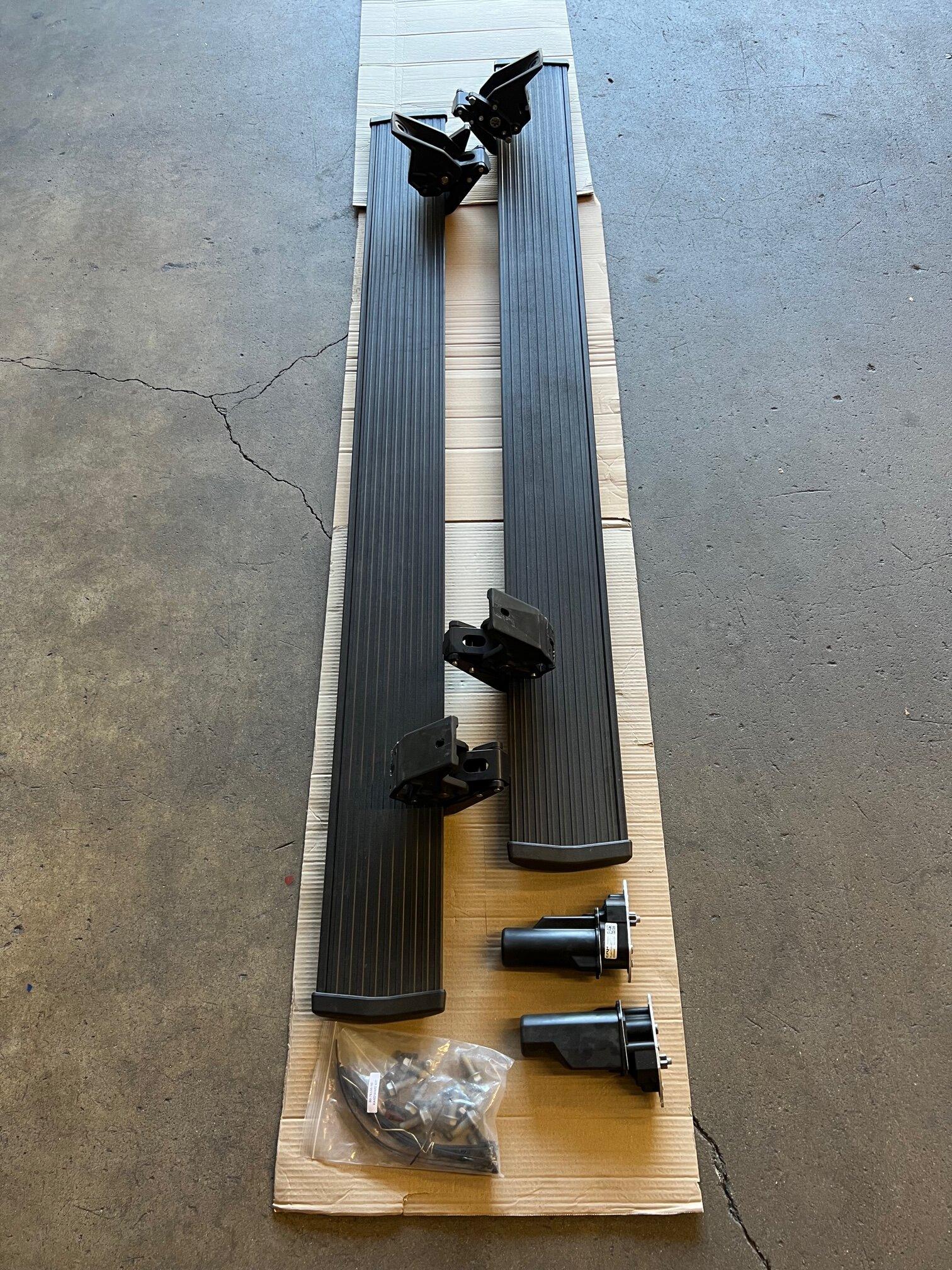 Ford Bronco AMP Research PowerSteps Running Boards IMG_3765
