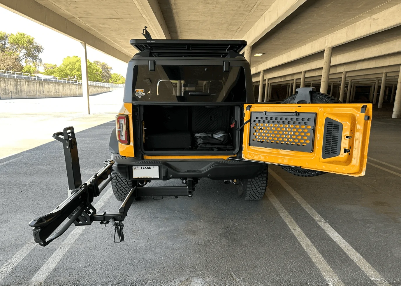 Ford Bronco Bike rack that doesn't block rear camera while folded 1667355612361