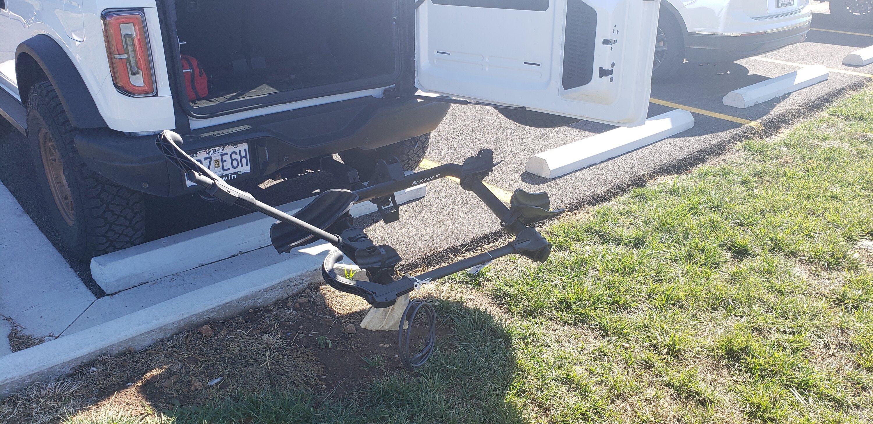 Ford Bronco Bike rack that doesn't block rear camera while folded 20221102_115528