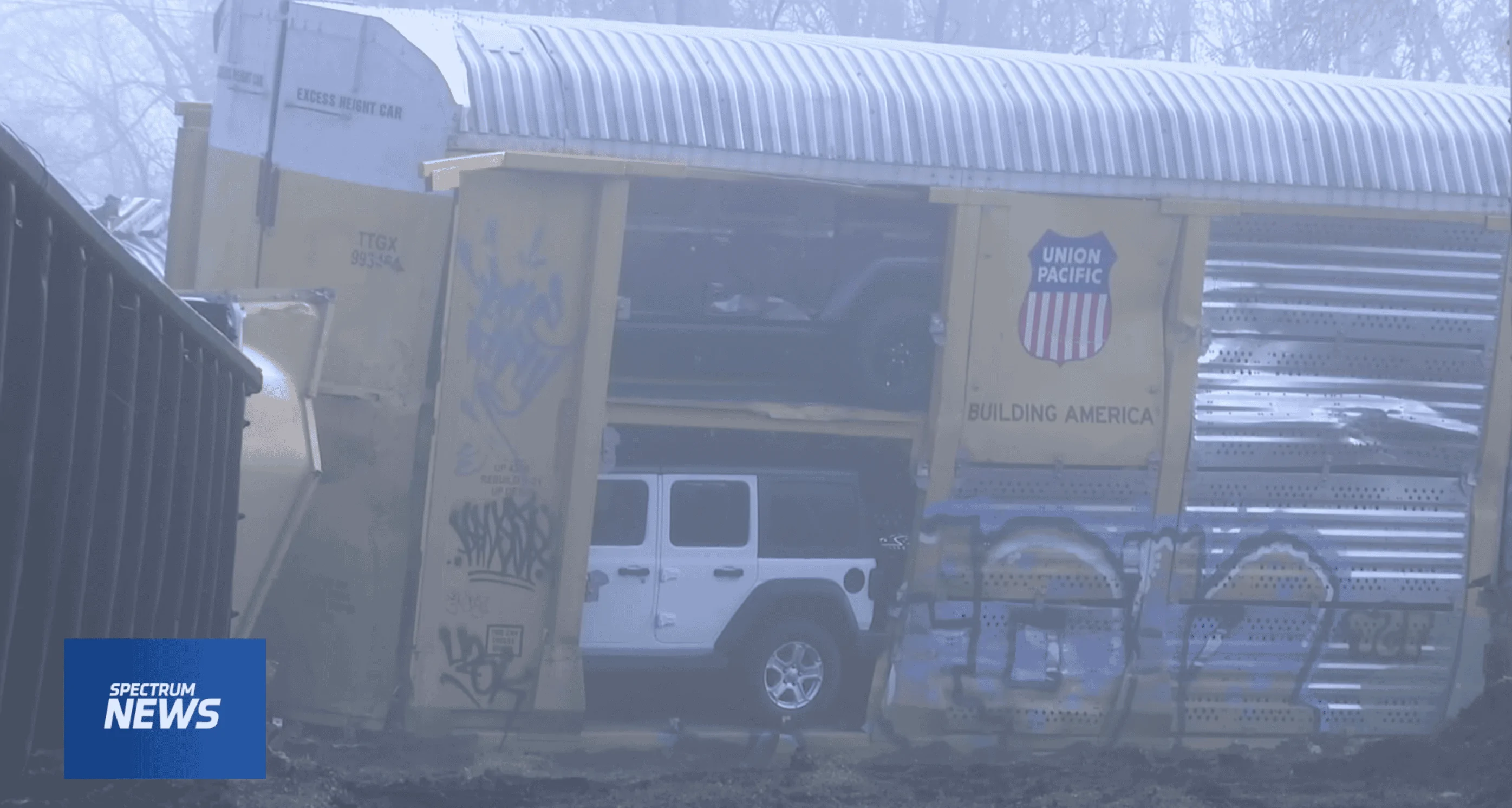 Ford Bronco Train derailment Ravenna Ohio a72d980054b47fe1bf9d98d14e5da683