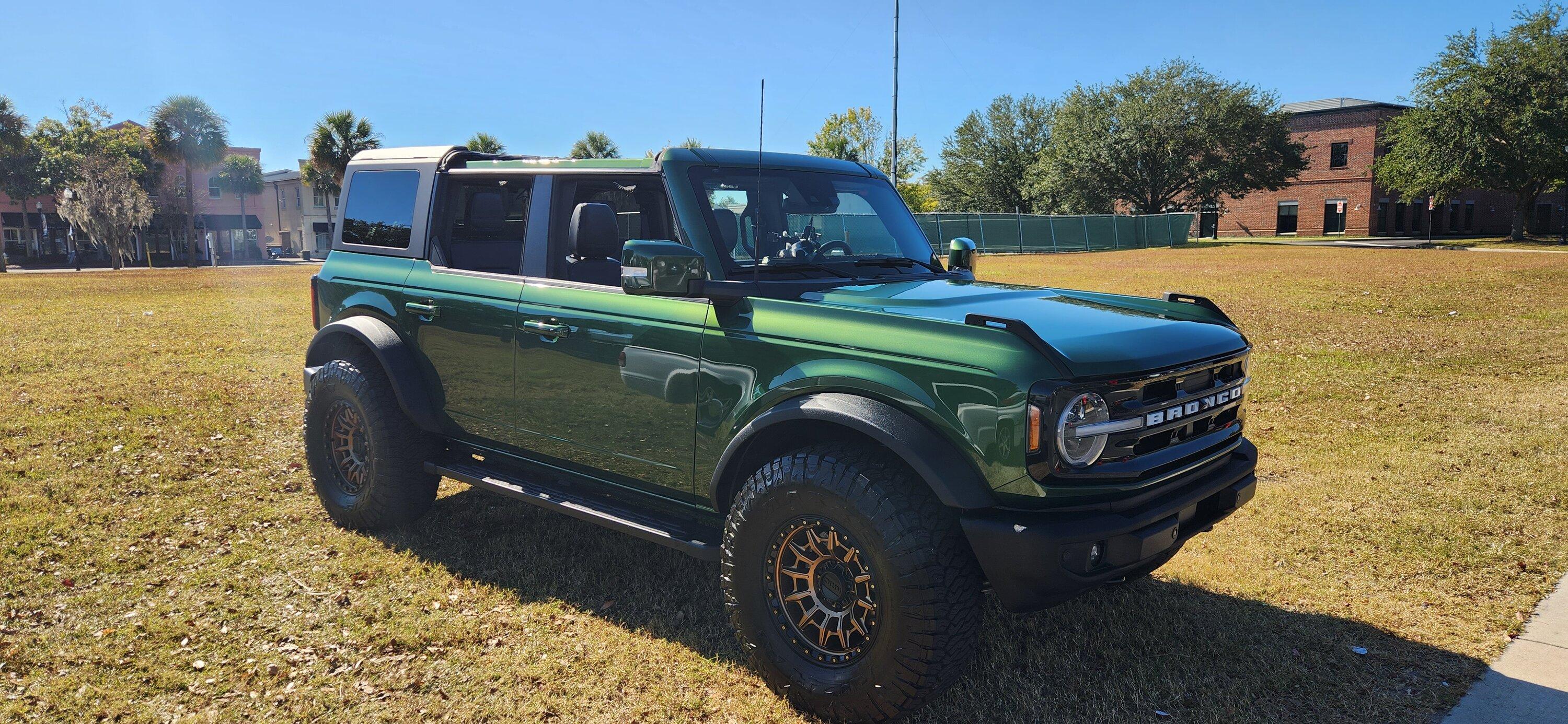 Ford Bronco ERUPTION GREEN Bronco Club 20221023_111926