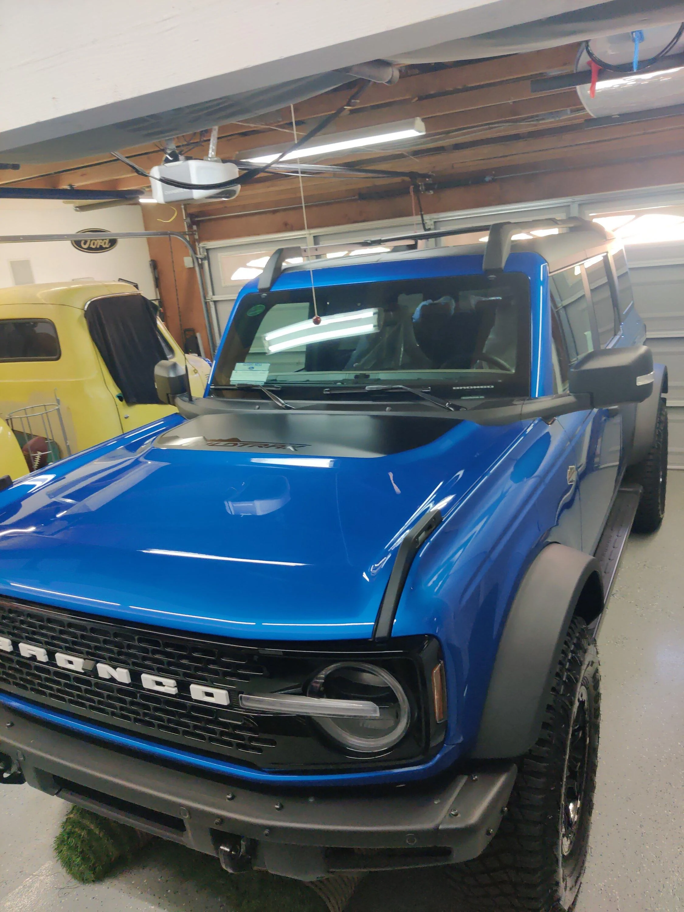 Ford Bronco 8/8/22 Build Week Group. IMG_20221102_152028_01