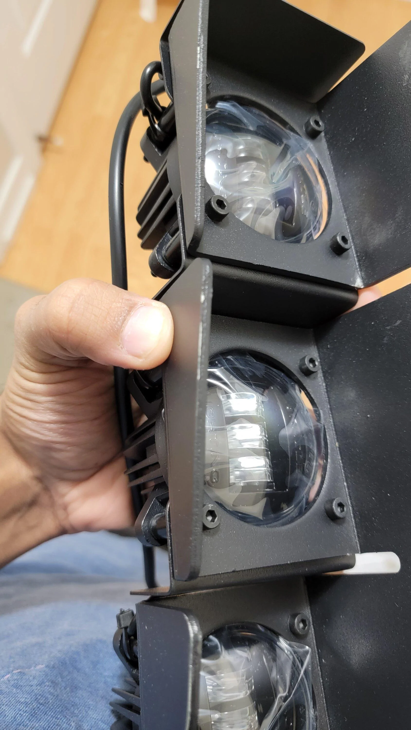 Ford Bronco Packaging issue - Oracle triple fog light kit 20221027_214309