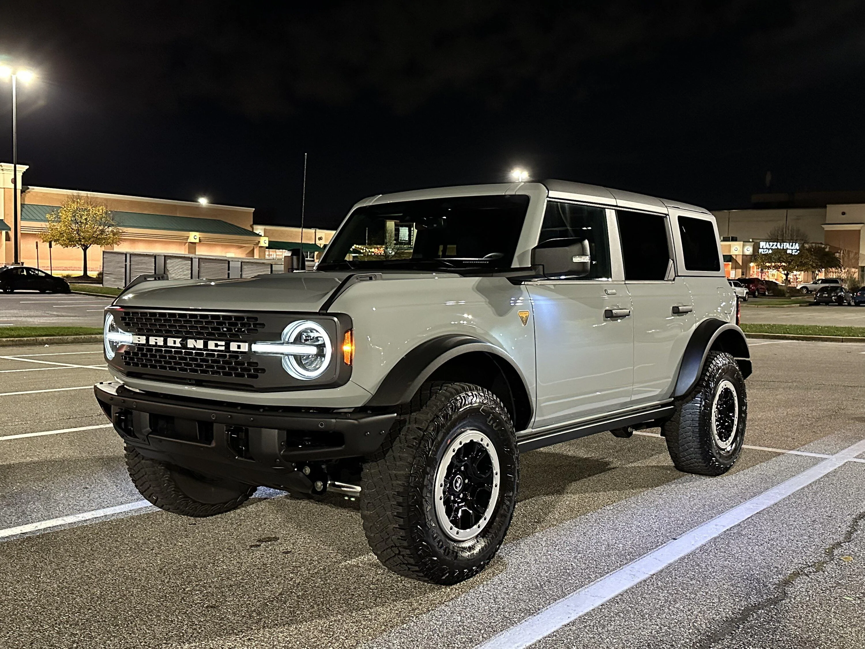 Ford Bronco build week 10/24 CE3D4941-84E2-4052-8D10-2905C9EC9C92