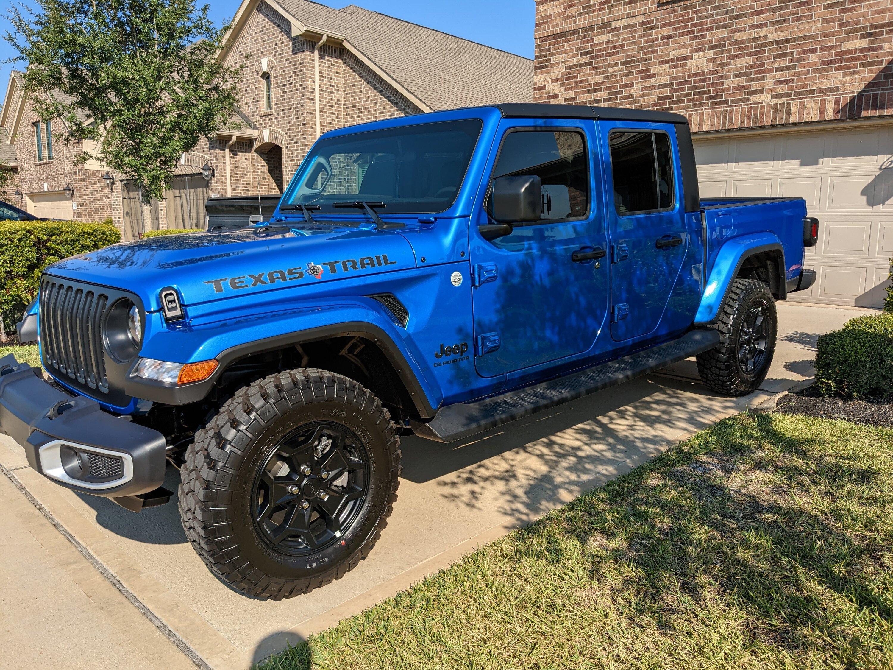 Ford Bronco Got my order in! PXL_20221008_151247847