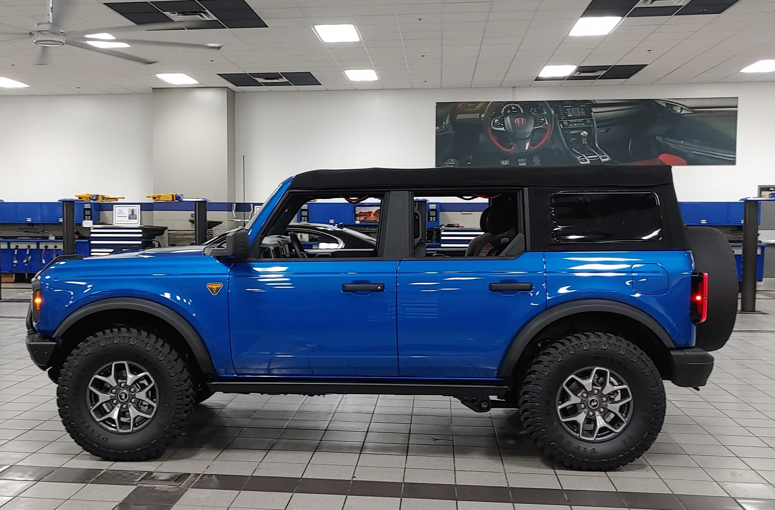 Ford Bronco Low CG, max articulation, and biggest tire size without interference? 20221019_173234~2