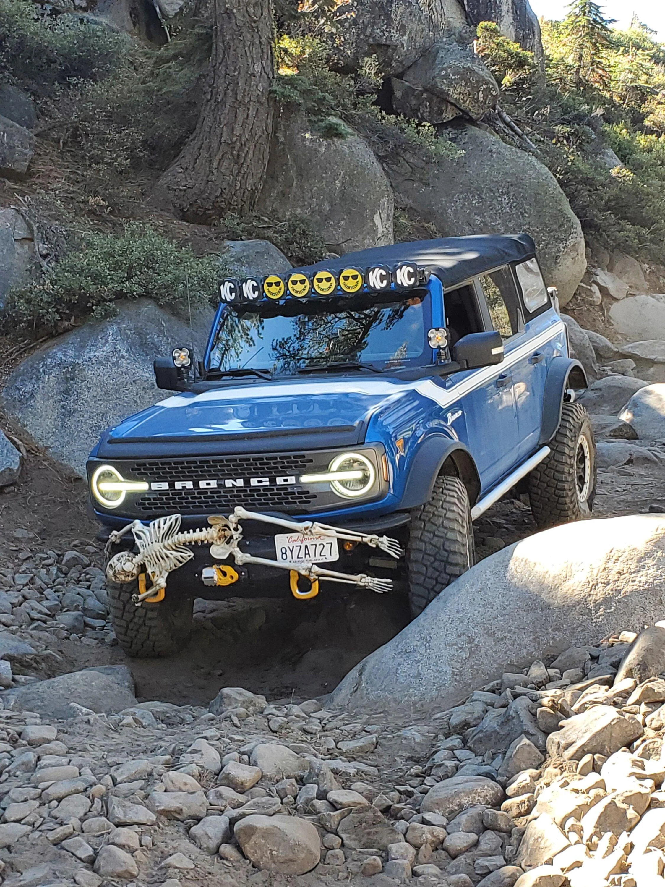 Ford Bronco Group of Broncos on Rubicon Trail Loon Lake to Little Sluice 20221030_111307