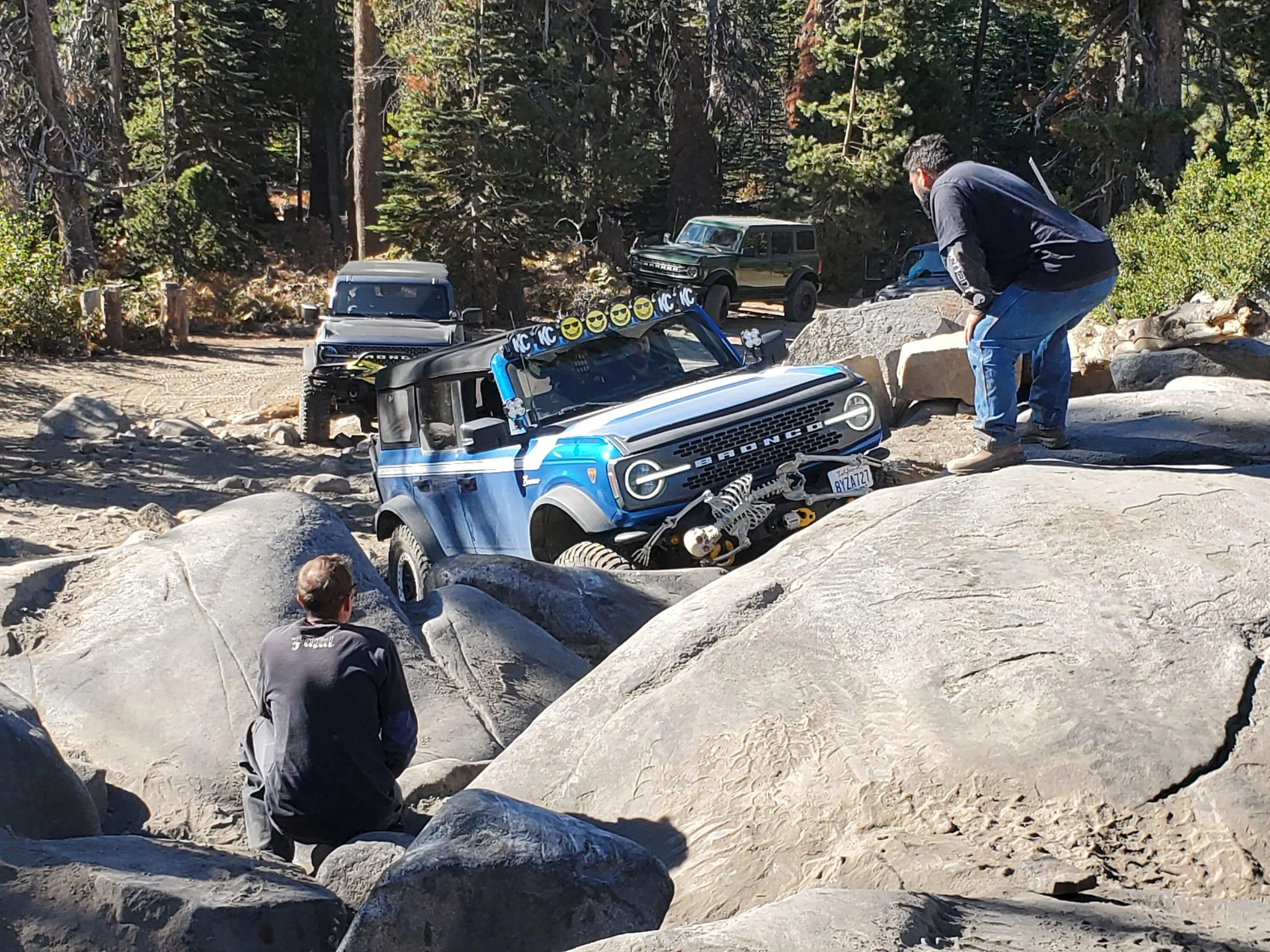 Ford Bronco Group of Broncos on Rubicon Trail Loon Lake to Little Sluice 20221030_140151