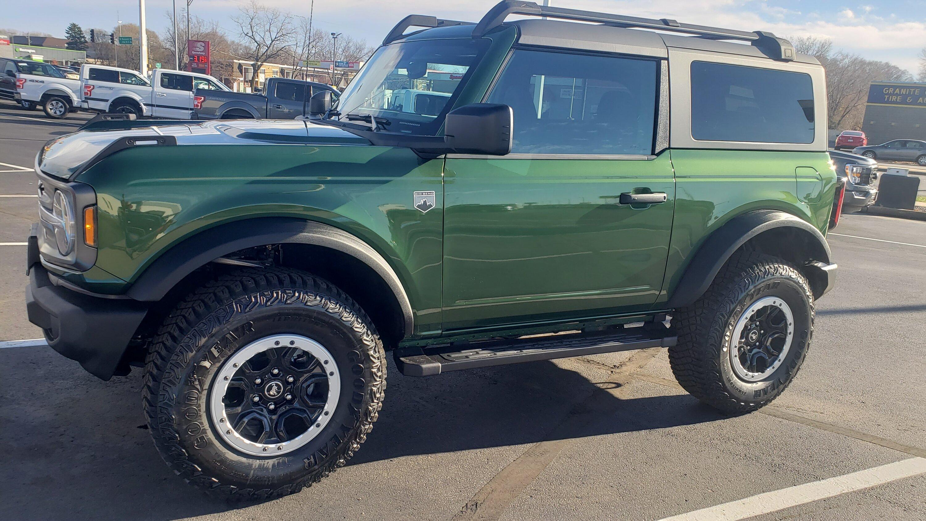 Ford Bronco ERUPTION GREEN Bronco Club 20221104_151638