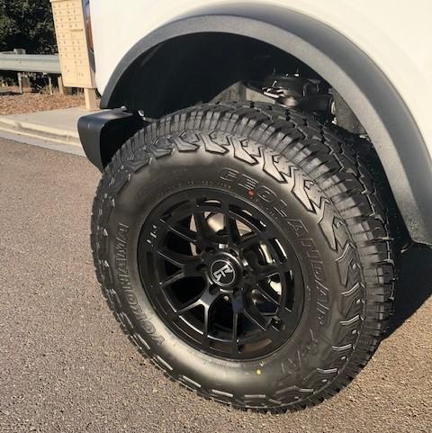 Ford Bronco Hi, need input please FB04