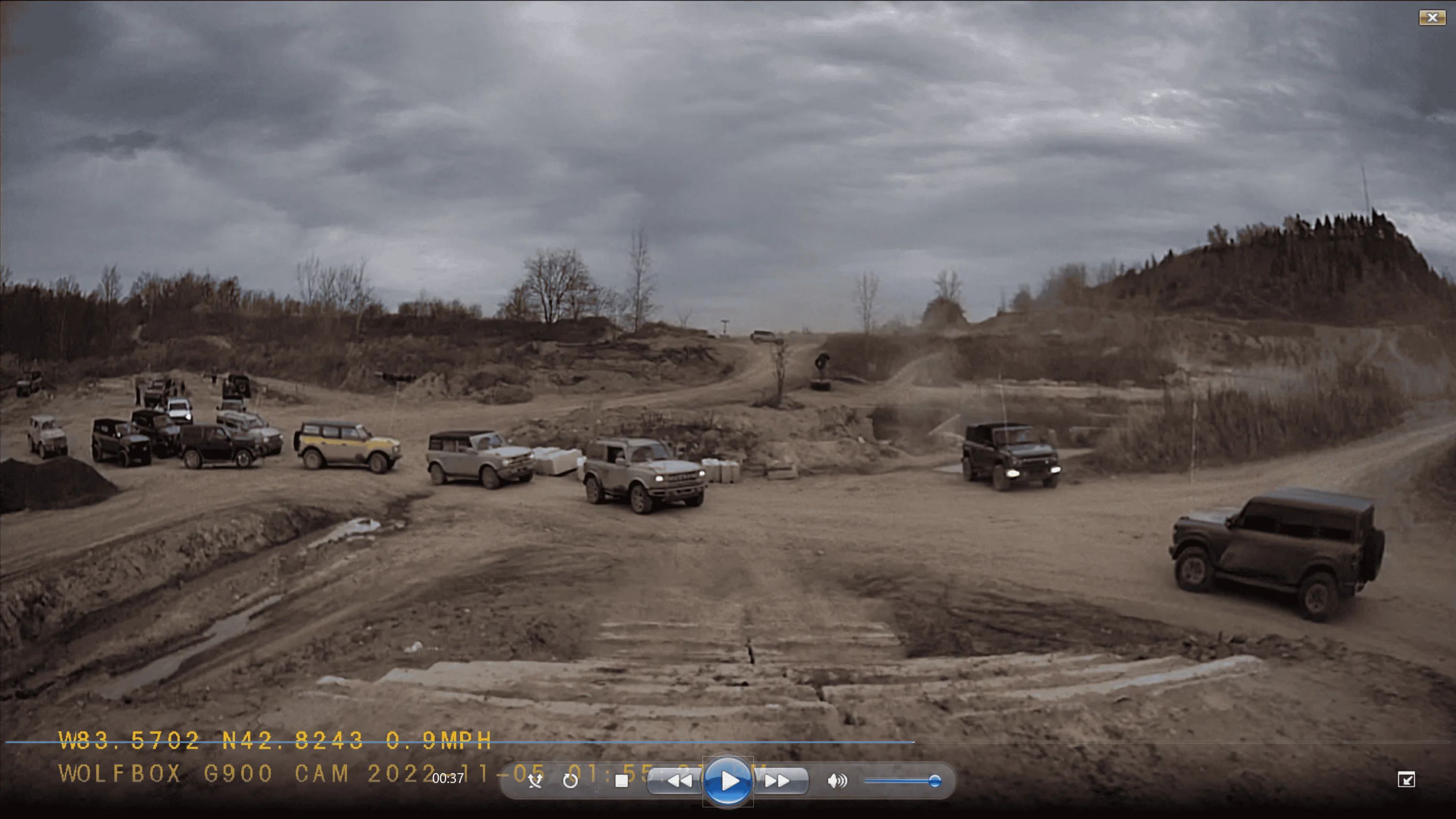 Ford Bronco Fun Day with 80+ Broncos Screenshot (15)