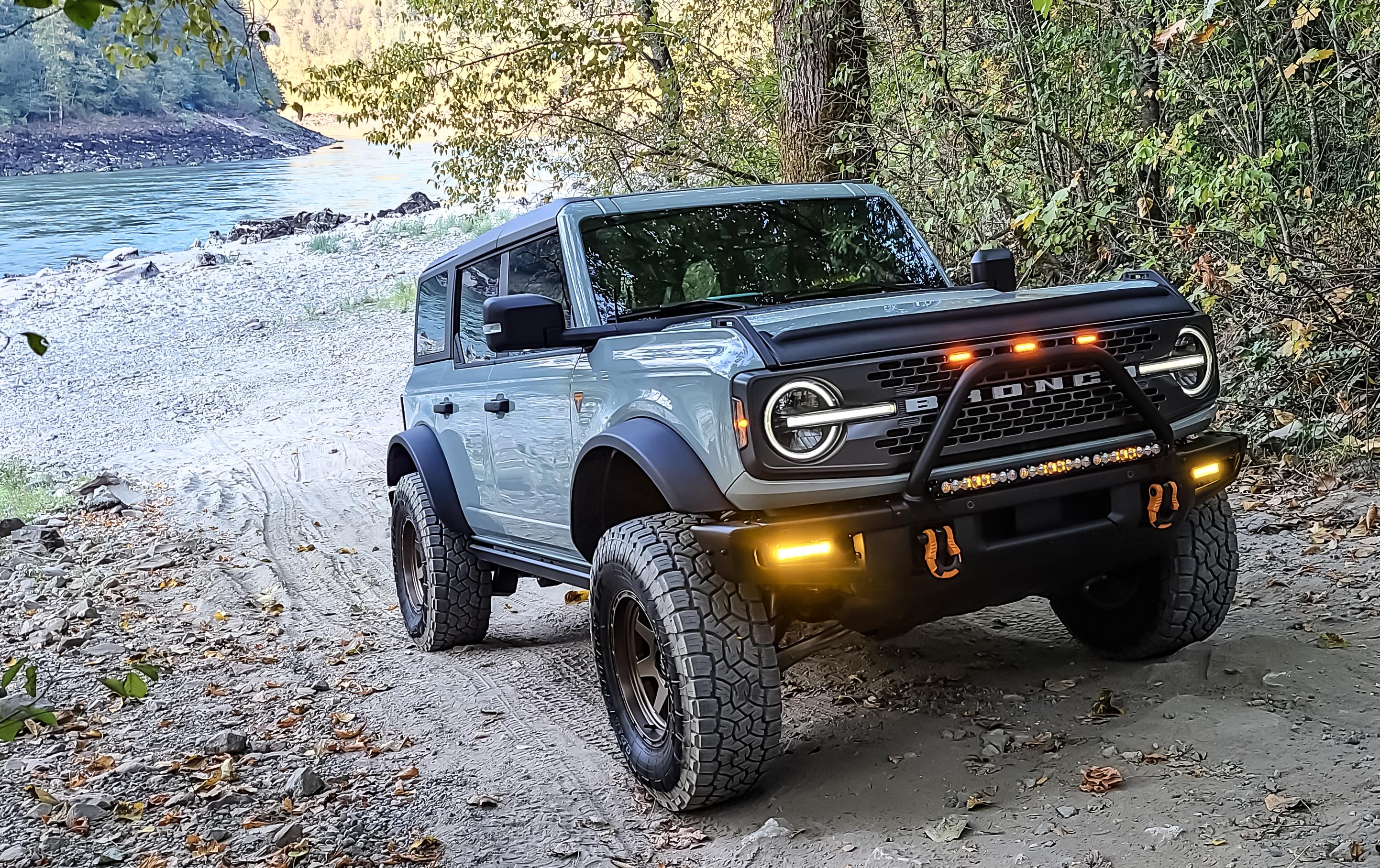 Ford Bronco CACTUS GRAY Bronco Club PSX_20221101_060924