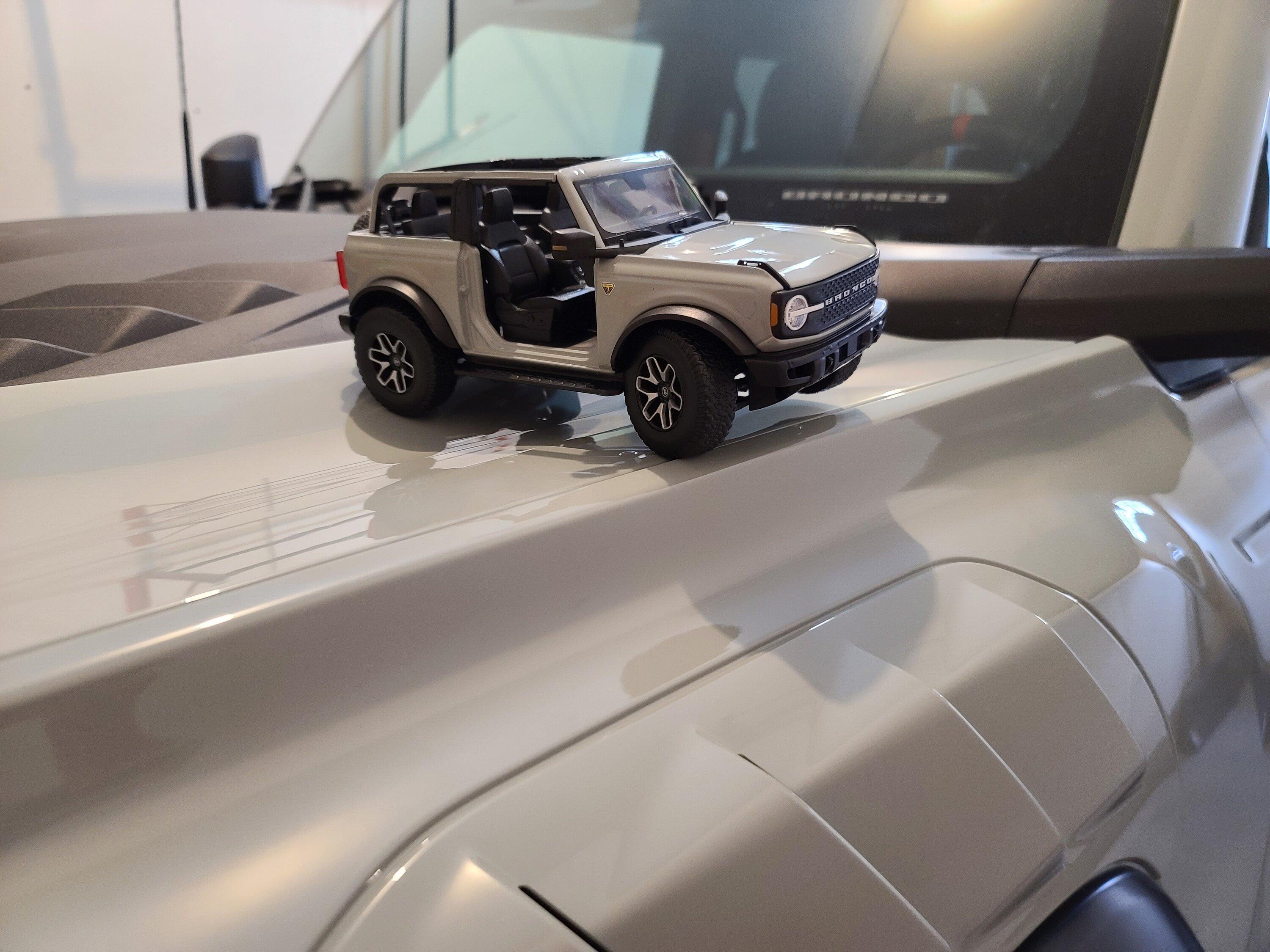 Ford Bronco CACTUS GRAY Bronco Club 20221028_155218