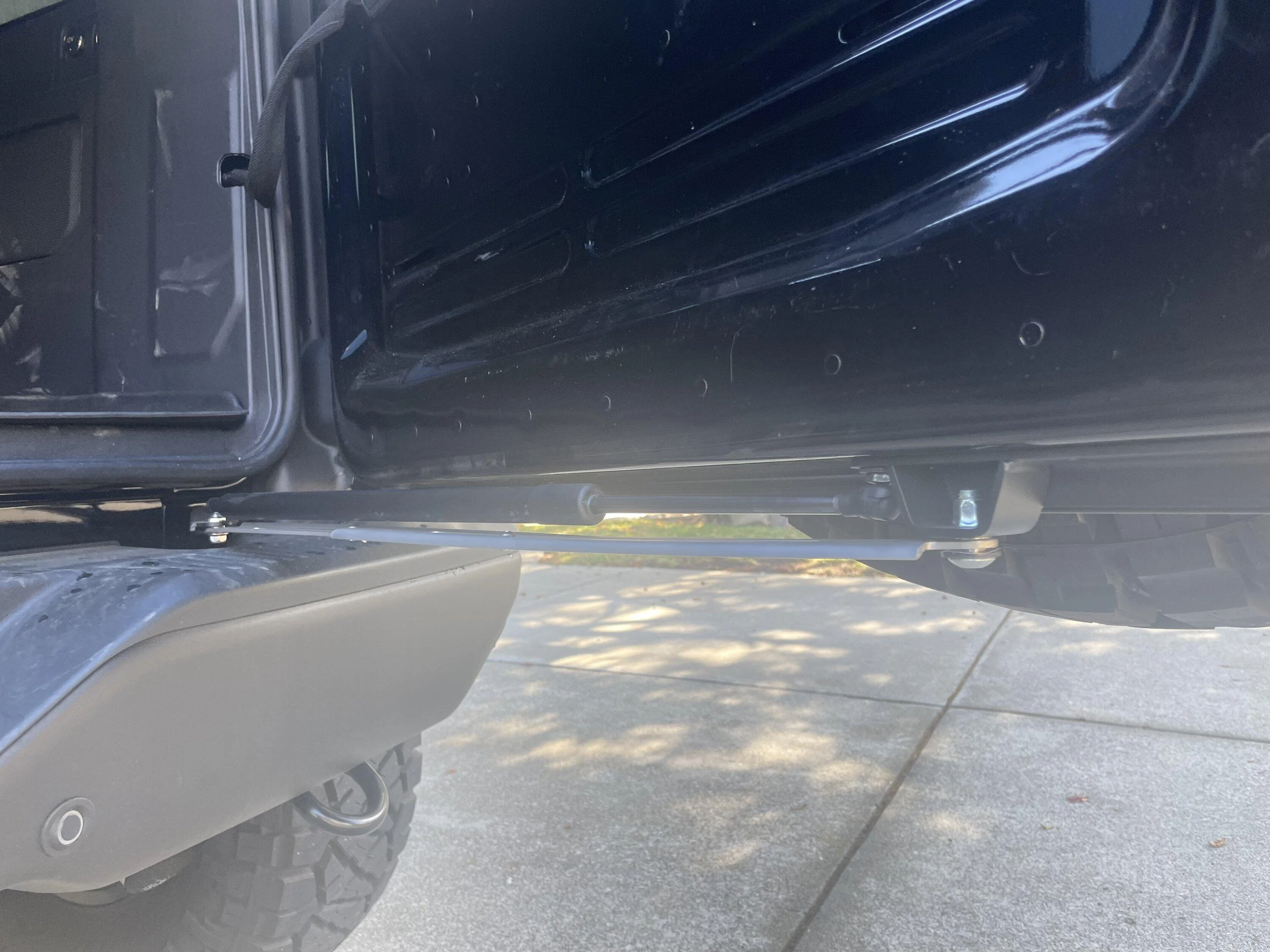Ford Bronco RTR Adjustable Tailgate Stop tempImageJyFiLF