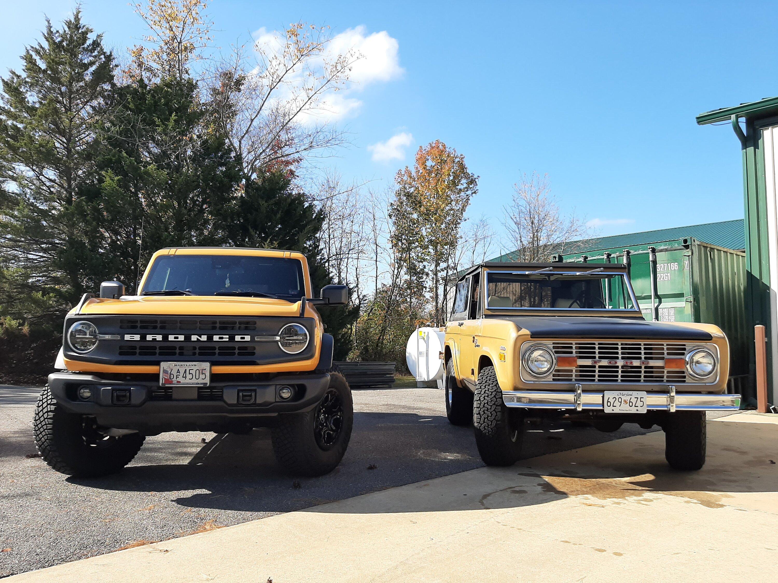Ford Bronco Past and Present Side by Side: 1970 & 2022 Broncos 20221103_131636