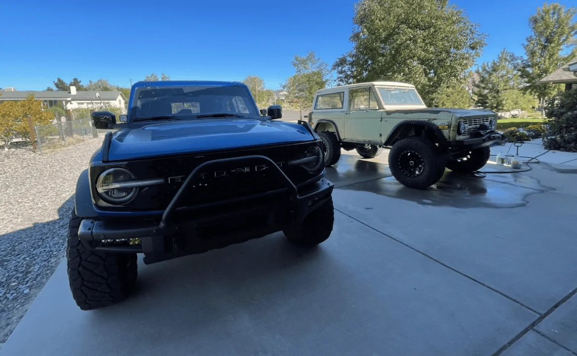 Ford Bronco Past and Present Side by Side: 1970 & 2022 Broncos 1667922237776