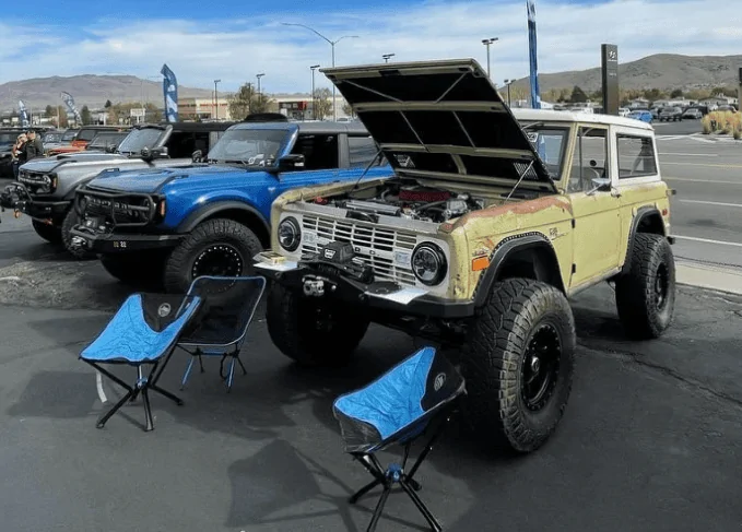 Ford Bronco Past and Present Side by Side: 1970 & 2022 Broncos 1667922270125