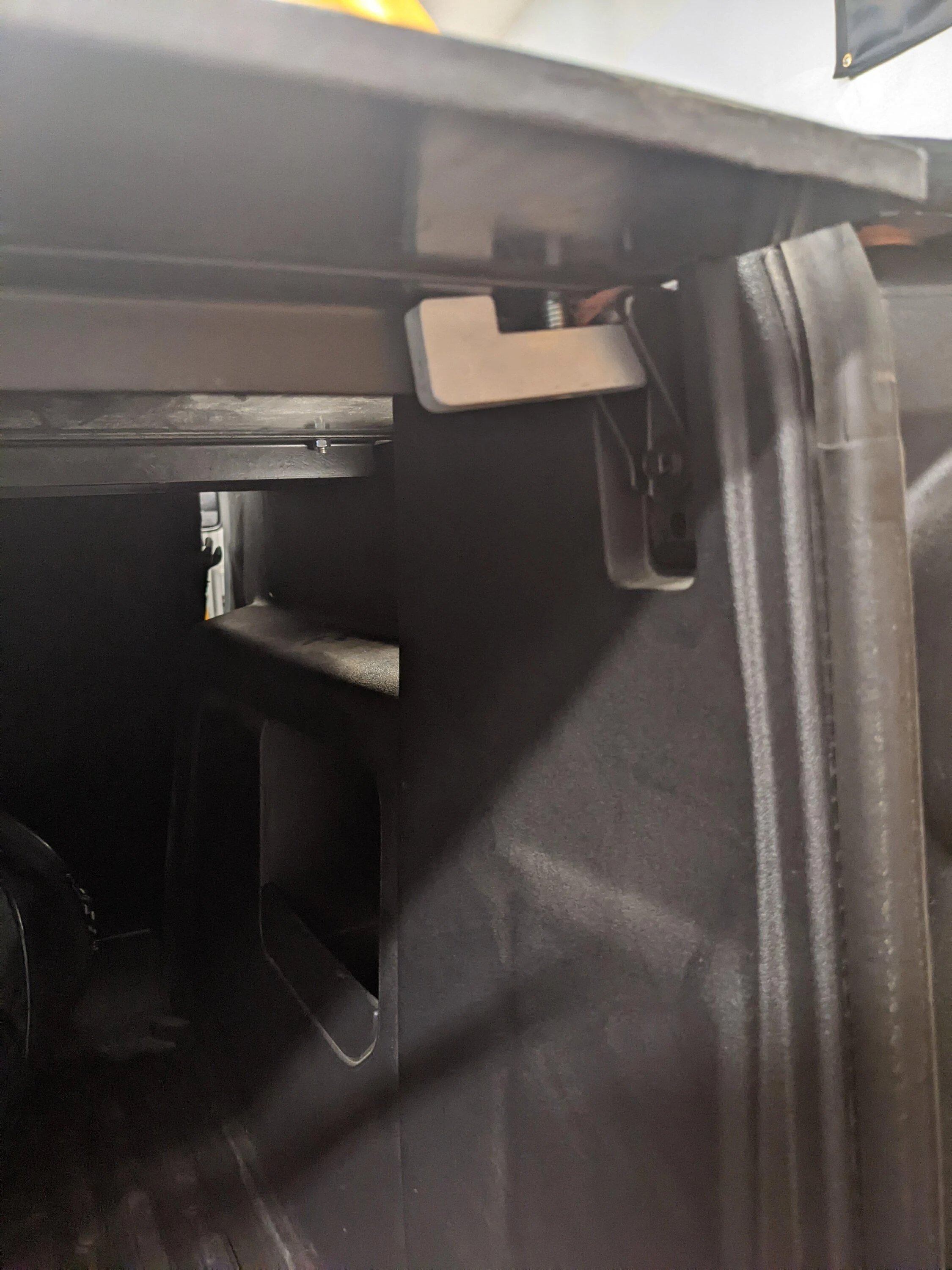 Ford Bronco DIY hard rear cargo cover PXL_20220814_231906015
