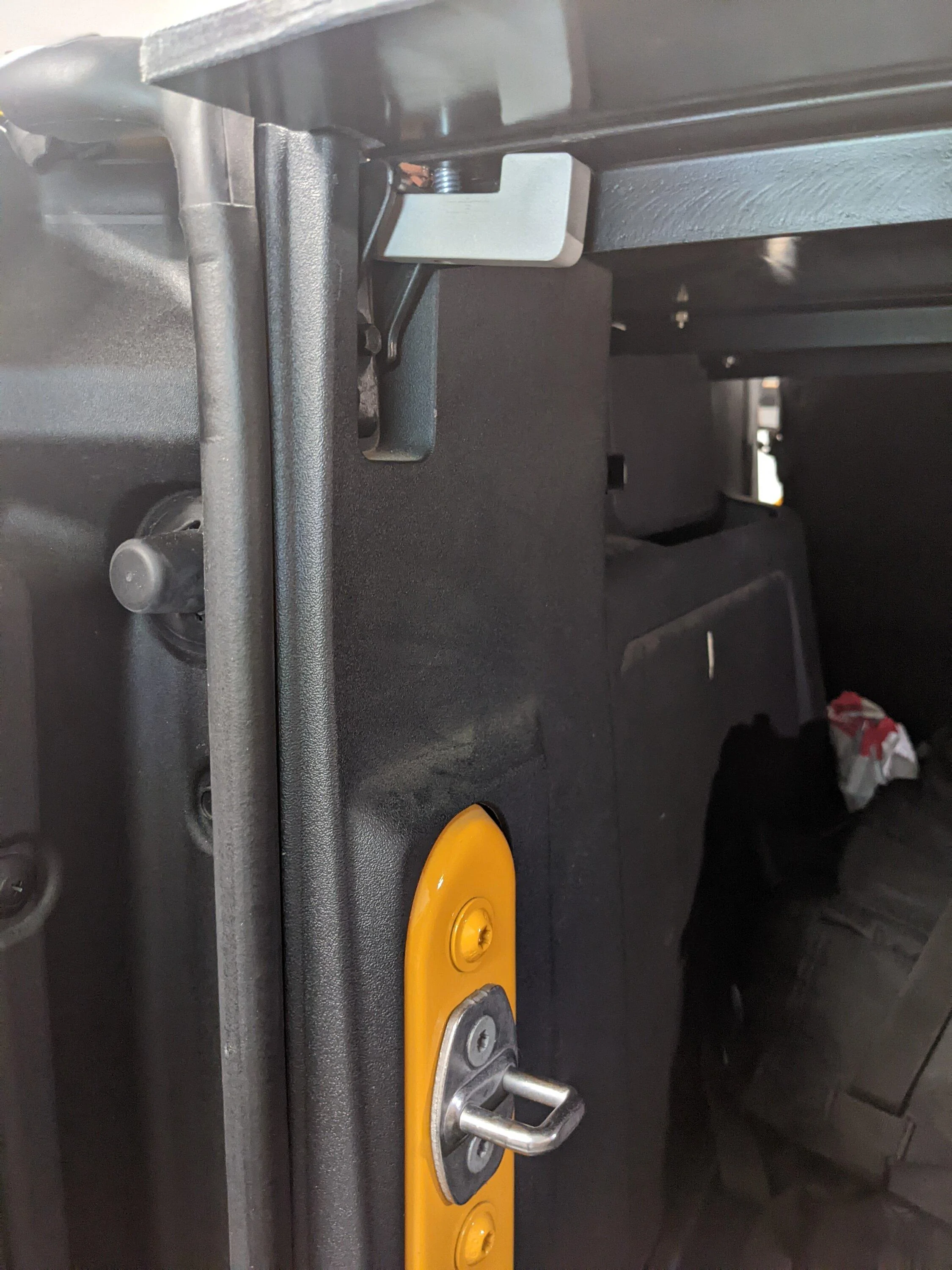 Ford Bronco DIY hard rear cargo cover PXL_20220814_231913768