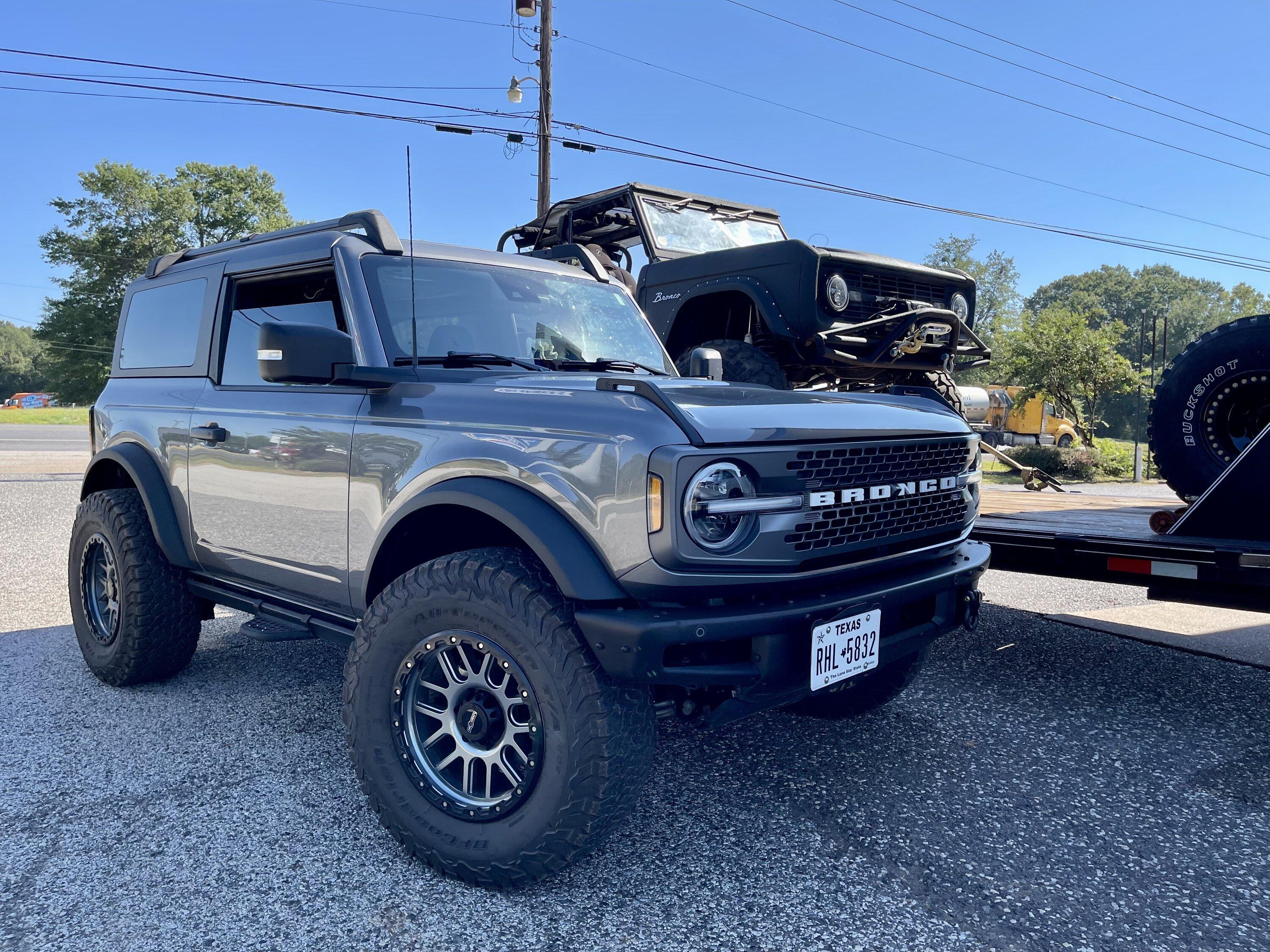 Ford Bronco Past and Present Side by Side: 1970 & 2022 Broncos 1C2D93A9-E4F4-41ED-A57F-13537B71E9DC