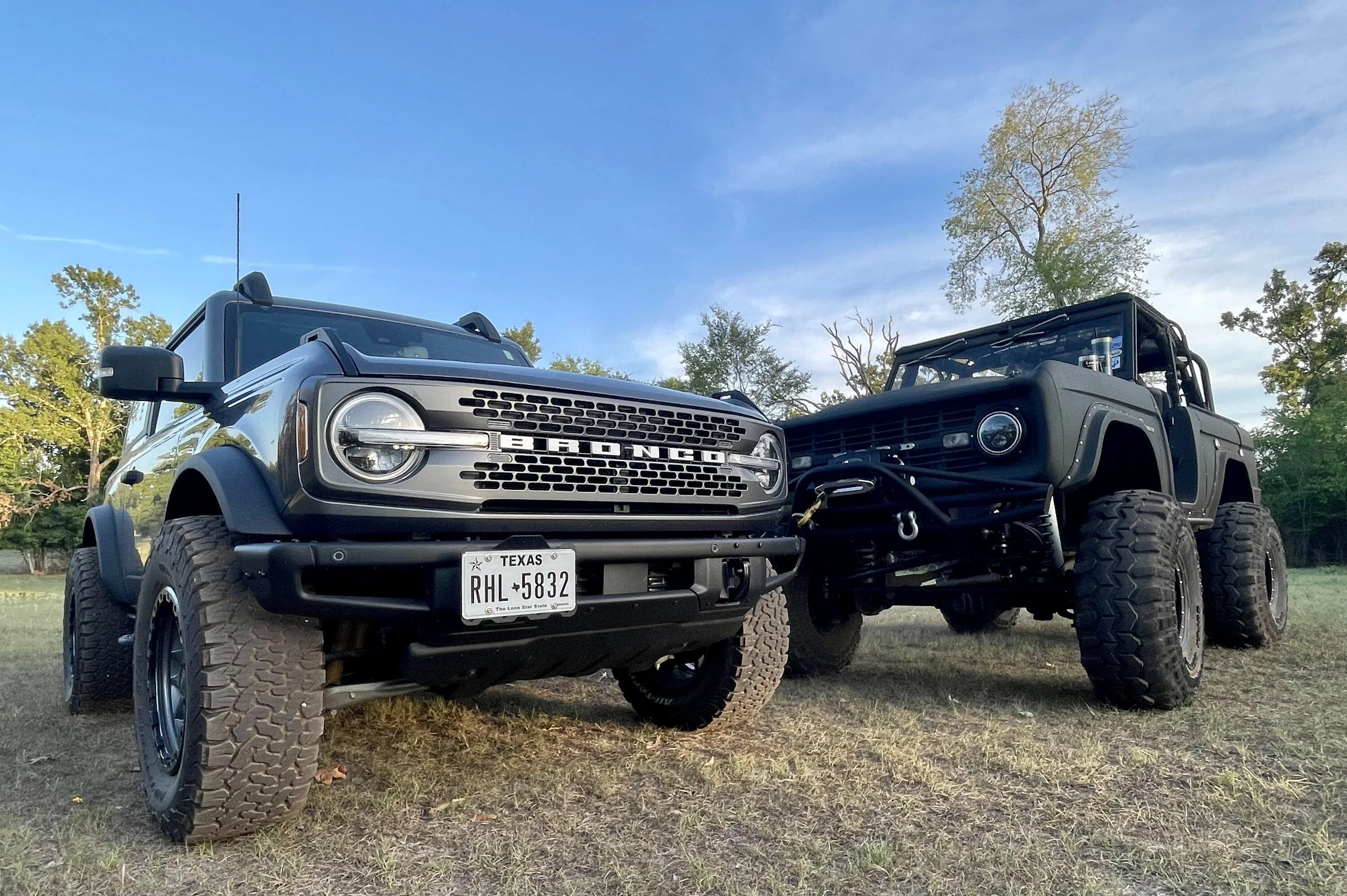 Ford Bronco Past and Present Side by Side: 1970 & 2022 Broncos 3CB988ED-1FCA-45FC-8E42-F5E15FD834A2