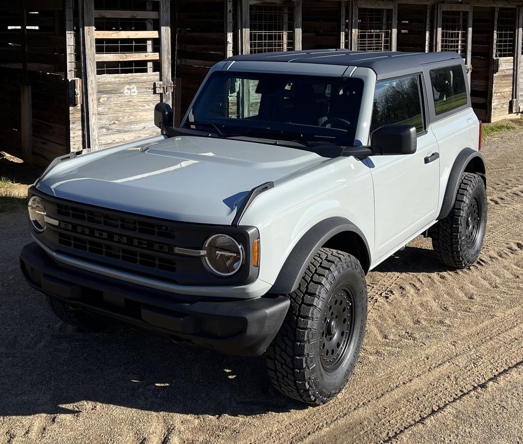Ford Bronco Show 33's some love picture thread Bronco-NM-06-Hood-Side