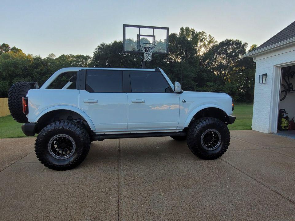 Bronco 4.jpg