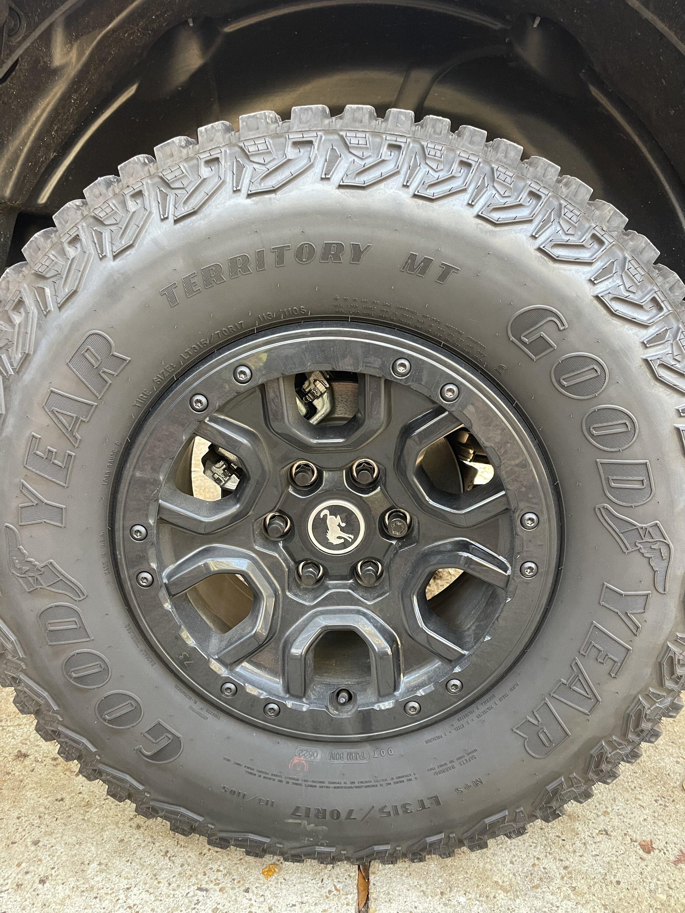 Ford Bronco Selling set of 5 OEM Sasquatch black wheels - $1,000 6D18E920-52FC-4719-B672-EA3D8CB418B7