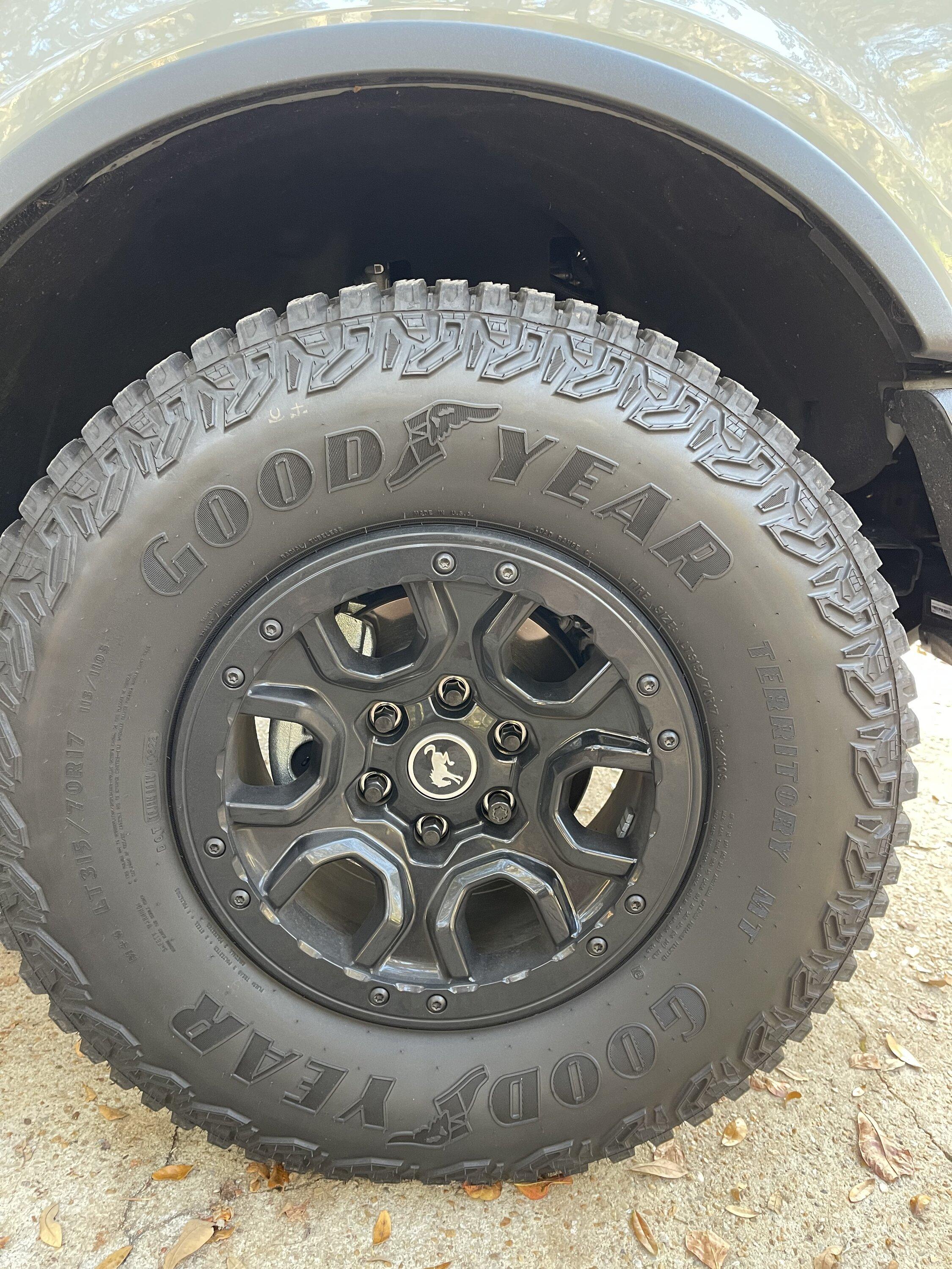 Ford Bronco Selling set of 5 OEM Sasquatch black wheels - $1,000 FFF72DEB-2594-4476-9F2C-741324CB3316