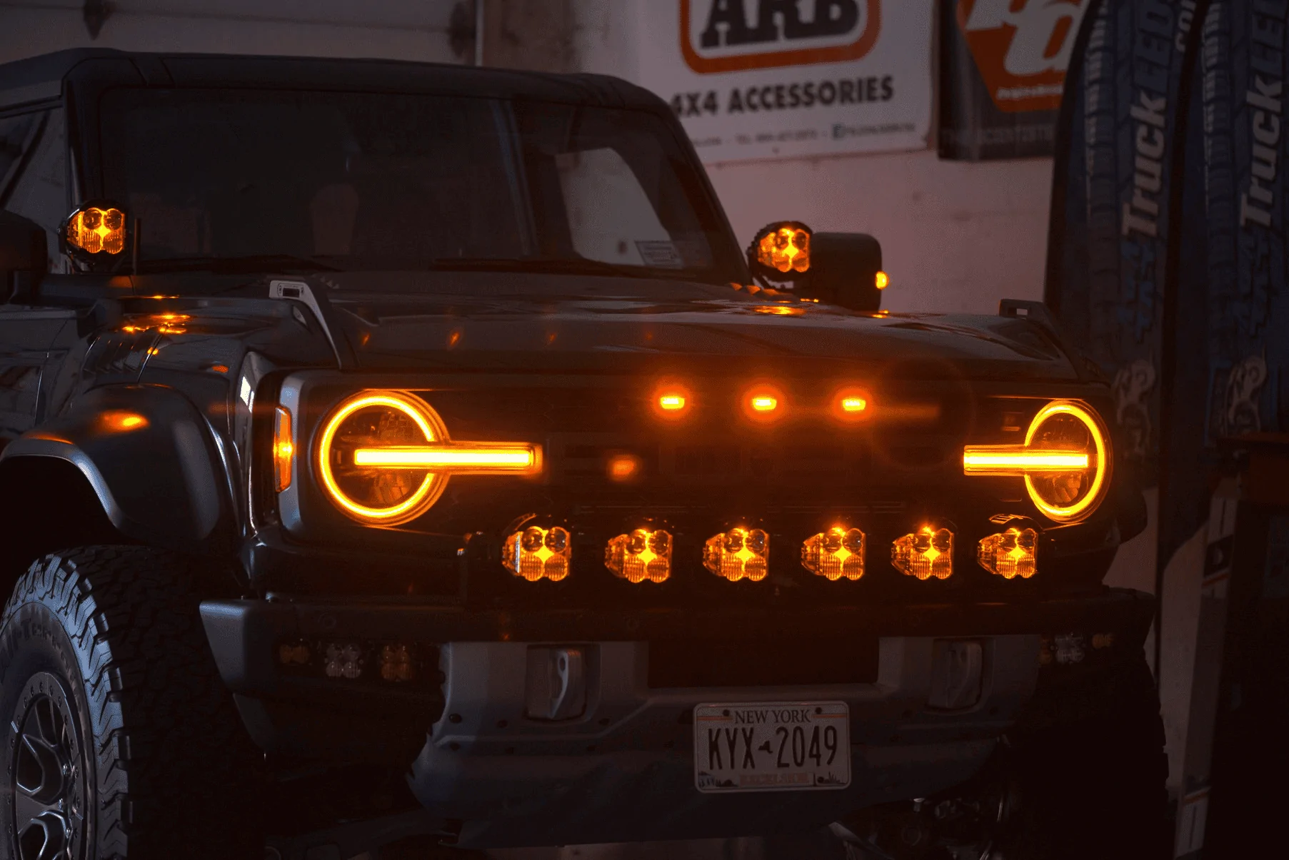 Ford Bronco Bronco Raptor With Proper Lights Setup 1668039276731