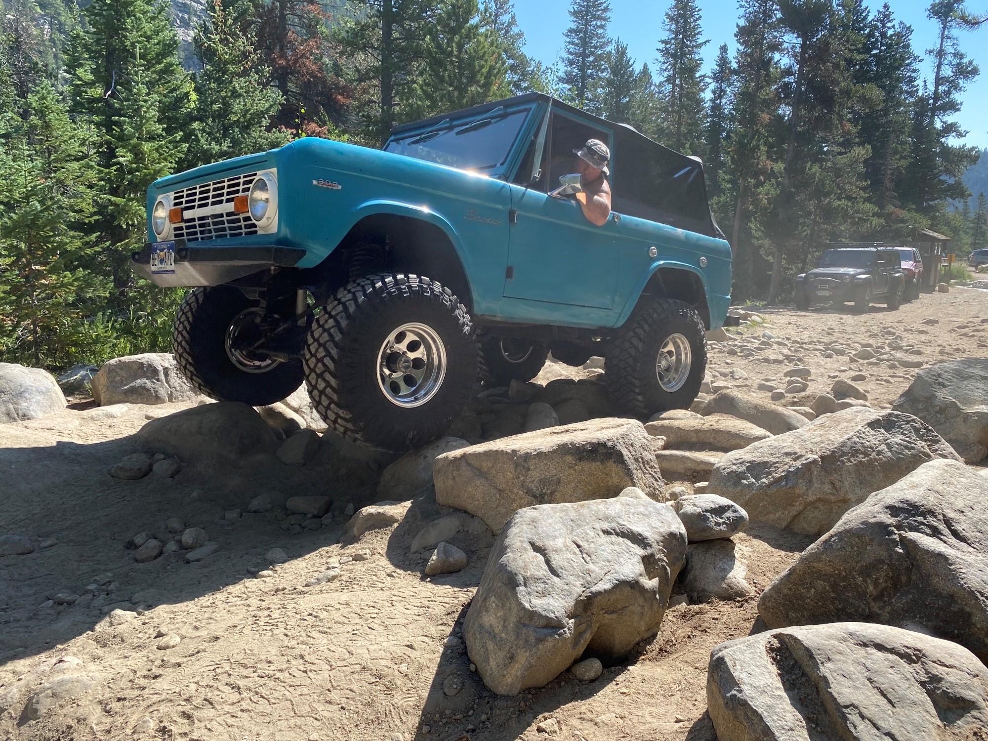 Ford Bronco Newer style trasharoo? rocks