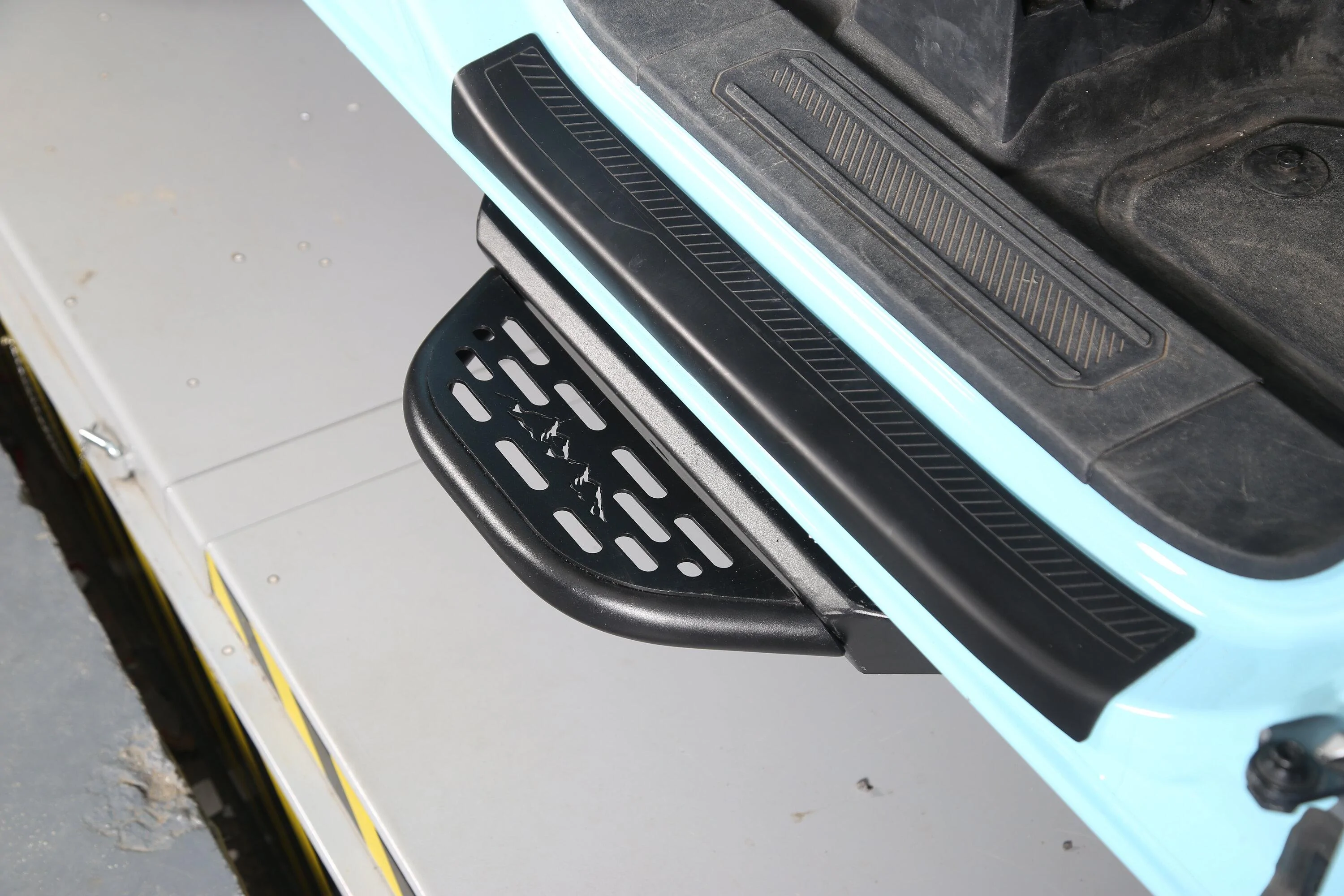Ford Bronco Side Steps Clearance Sale IMG_3083