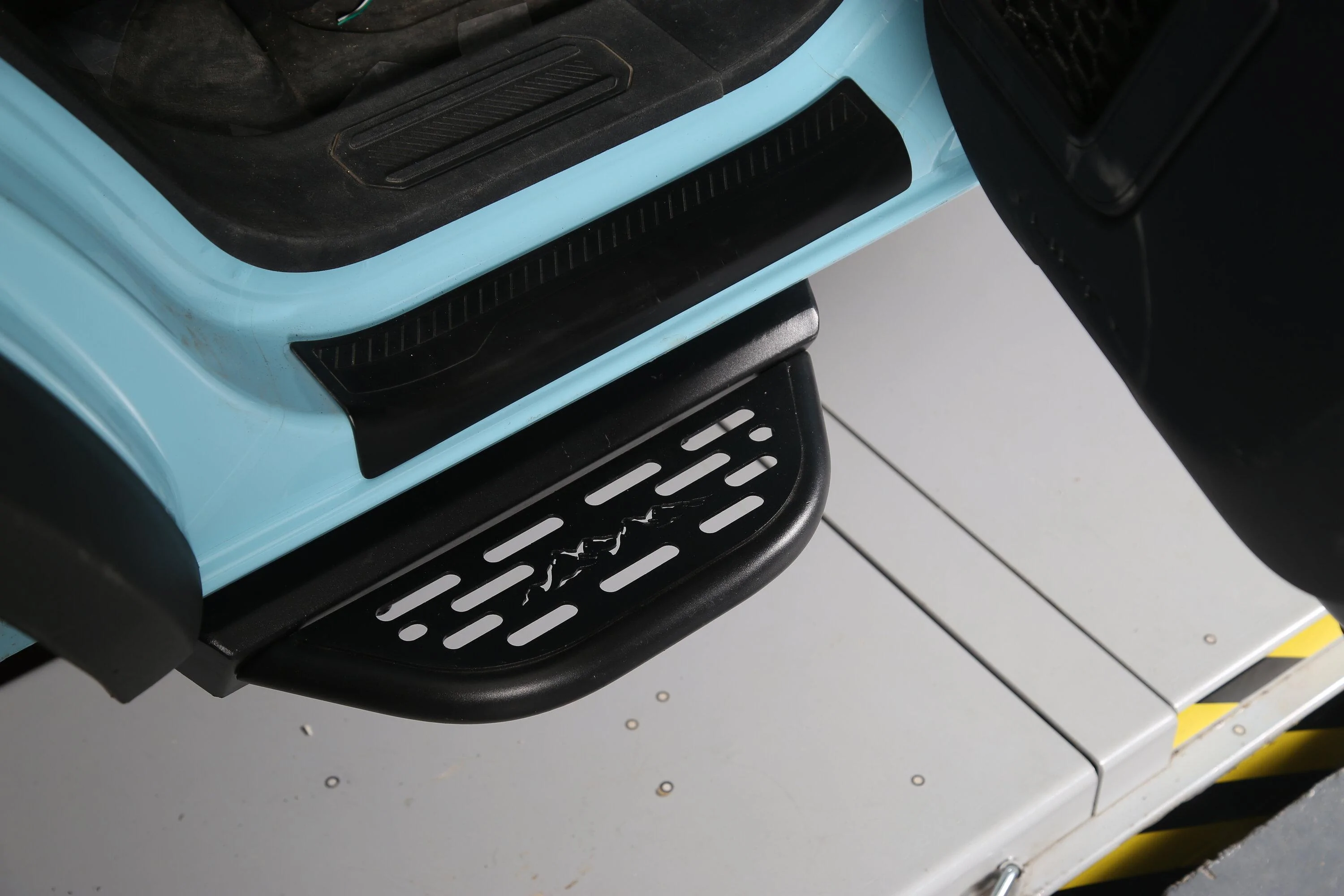 Ford Bronco Side Steps Clearance Sale IMG_3085