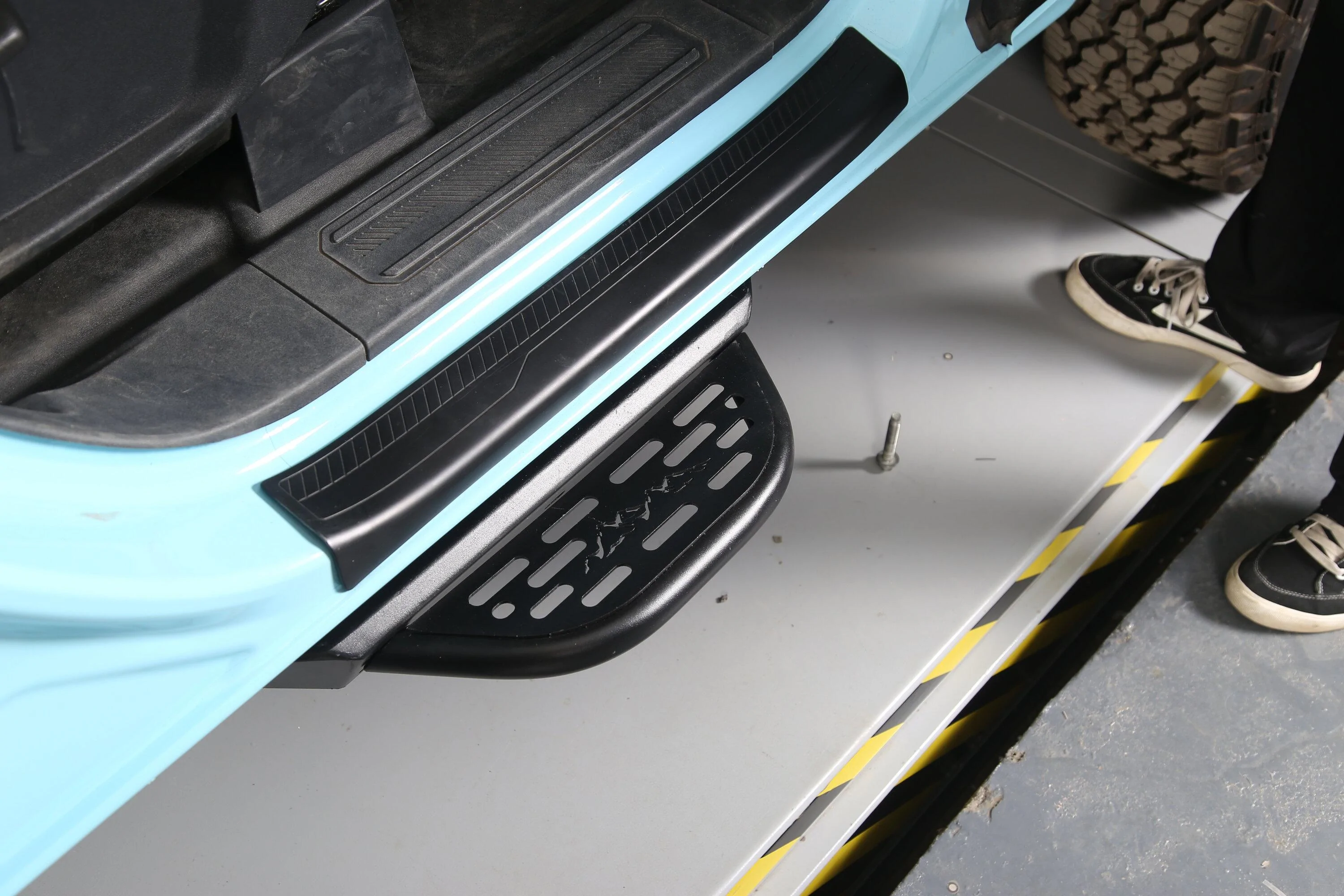 Ford Bronco Side Steps Clearance Sale IMG_3087