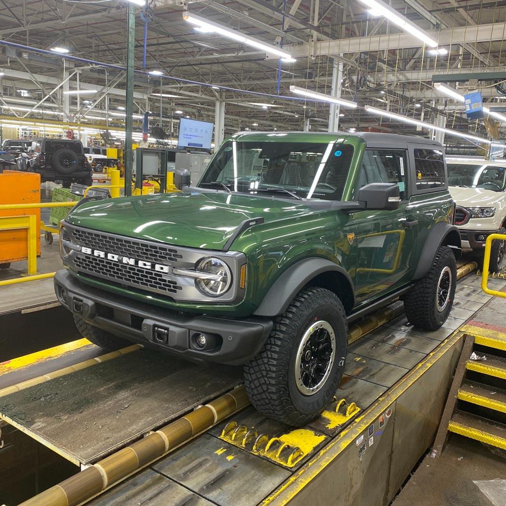 Ford Bronco 8/15/22 Build Week Group LinePicture