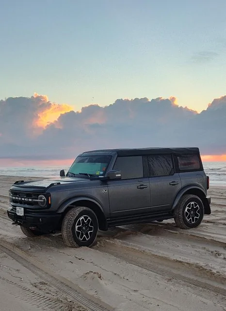 Ford Bronco CARBONIZED GRAY Bronco Club 0ExBMdcl