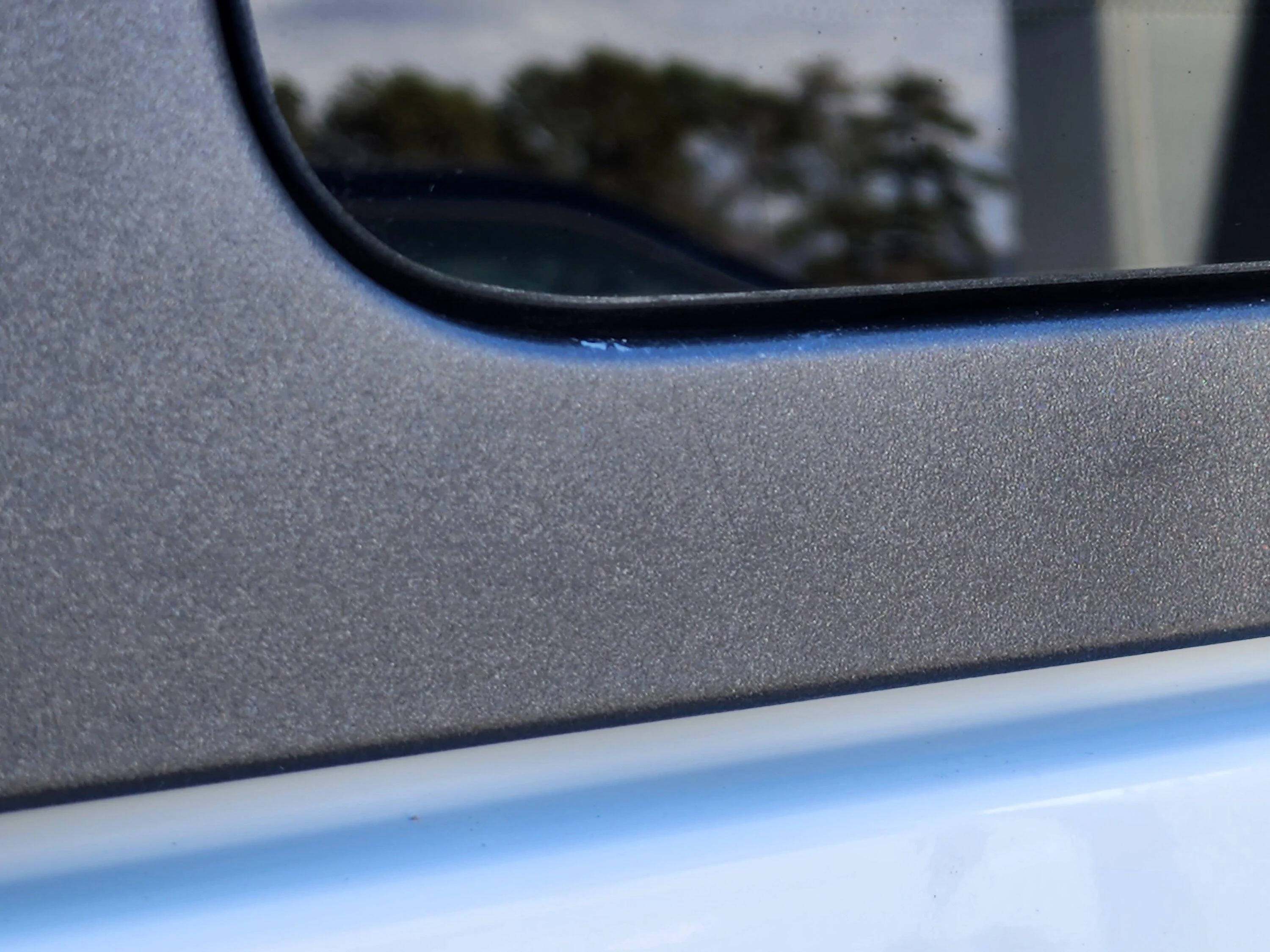 Ford Bronco Crack in Hardtop? 20221112_114401