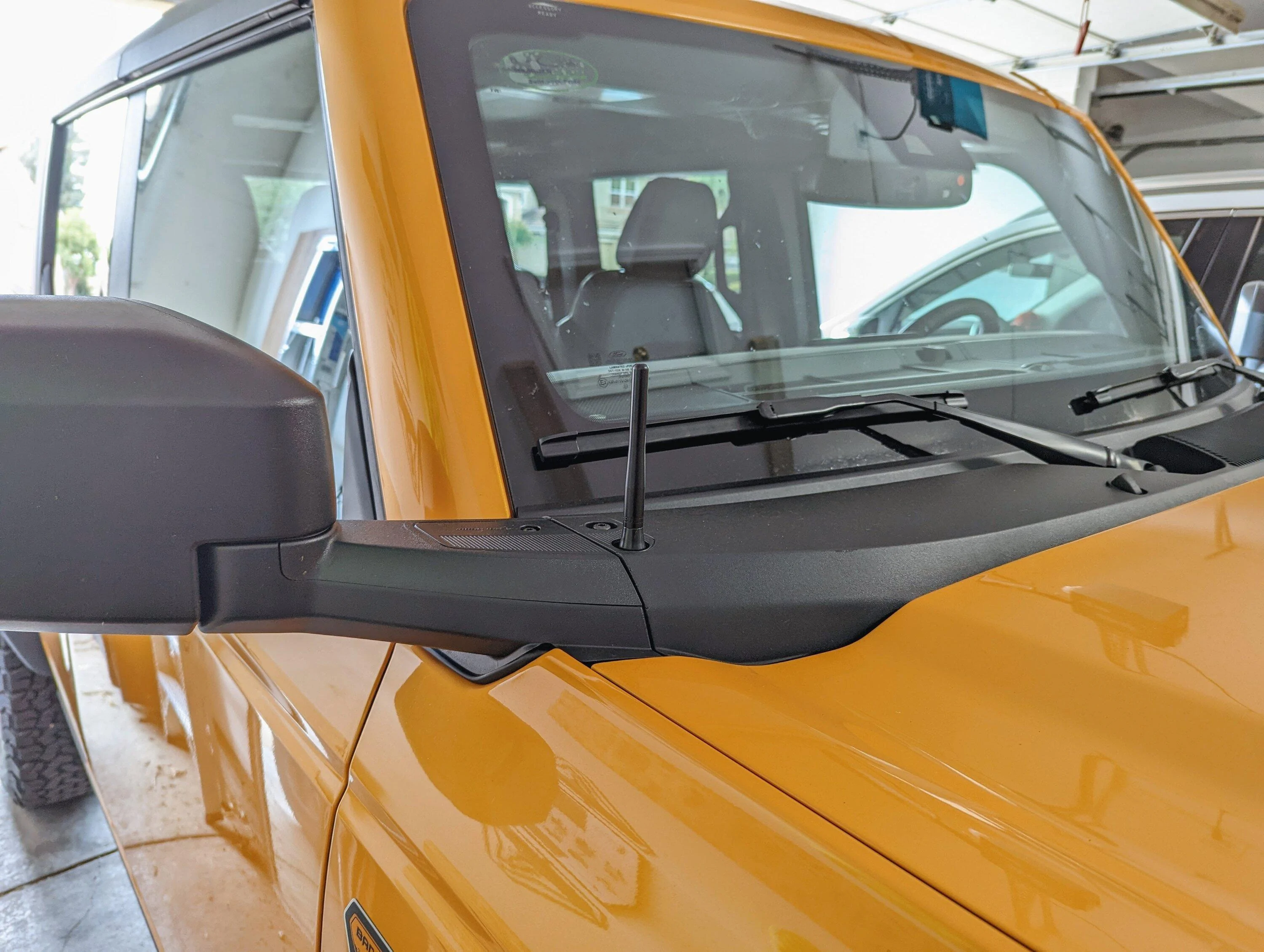 Ford Bronco Saga of the King in Yellow 20220918_StubbyAntenna