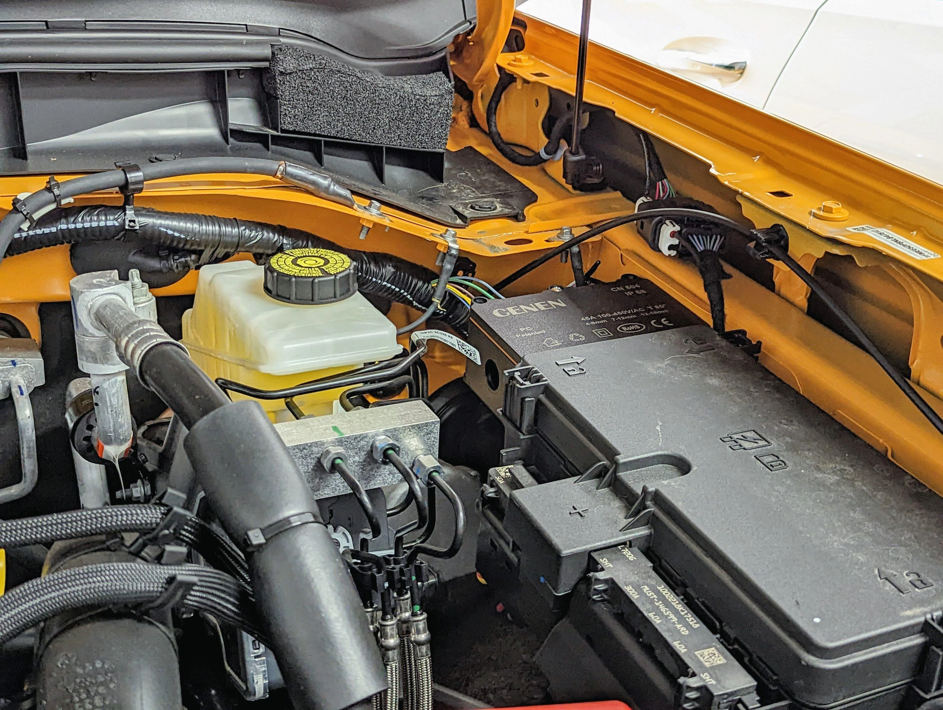 Ford Bronco Saga of the King in Yellow 20220918_Wiring5box