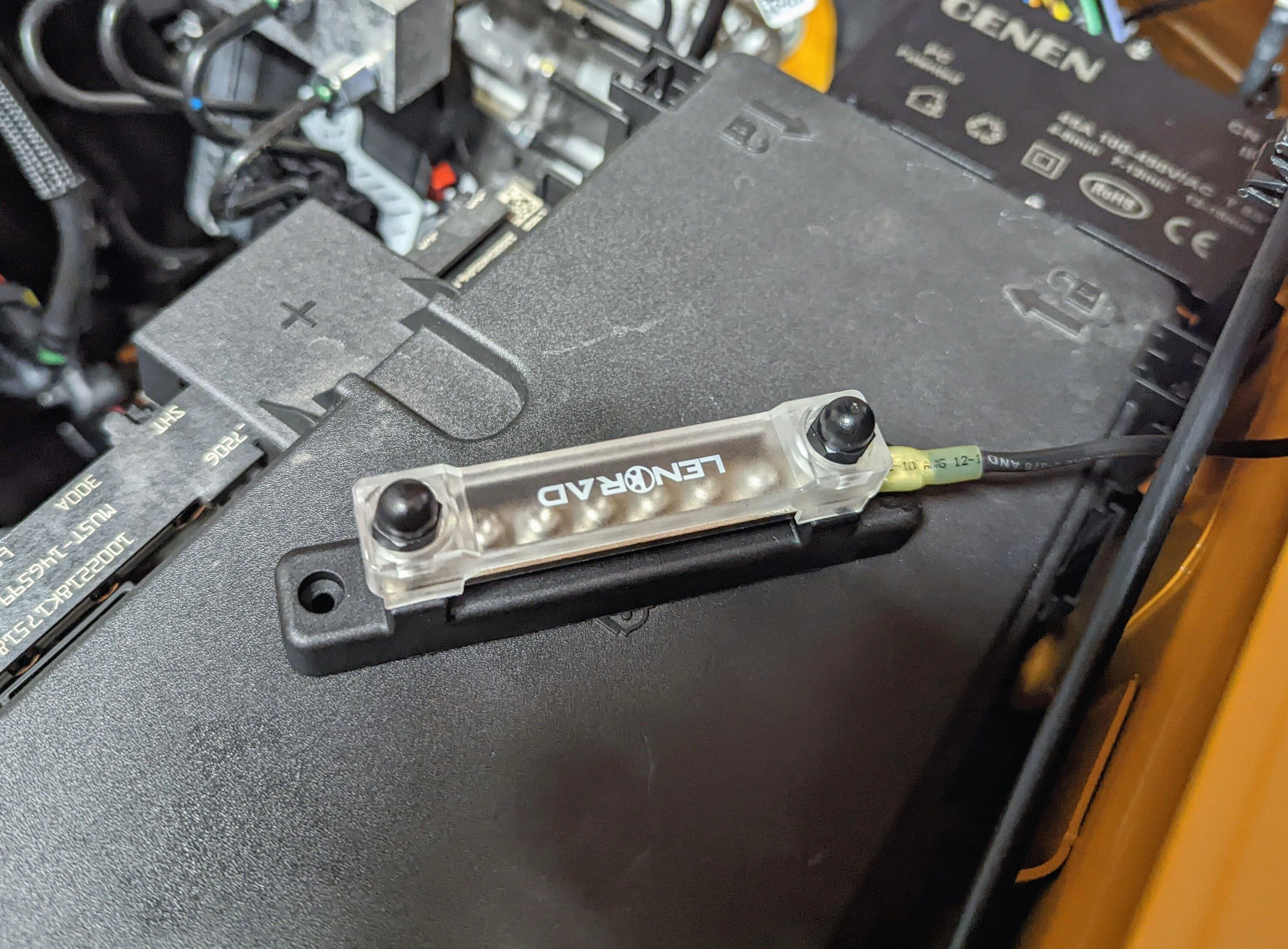 Ford Bronco Saga of the King in Yellow 20220920_Wiring6busbar