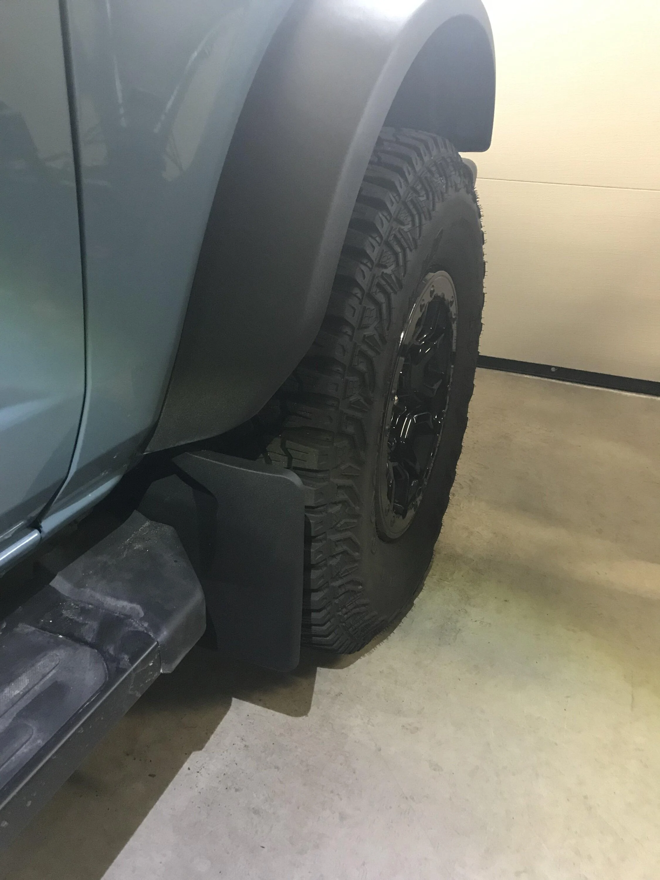 Ford Bronco Mudflap and side step combinations for 4-door? 1668345216424